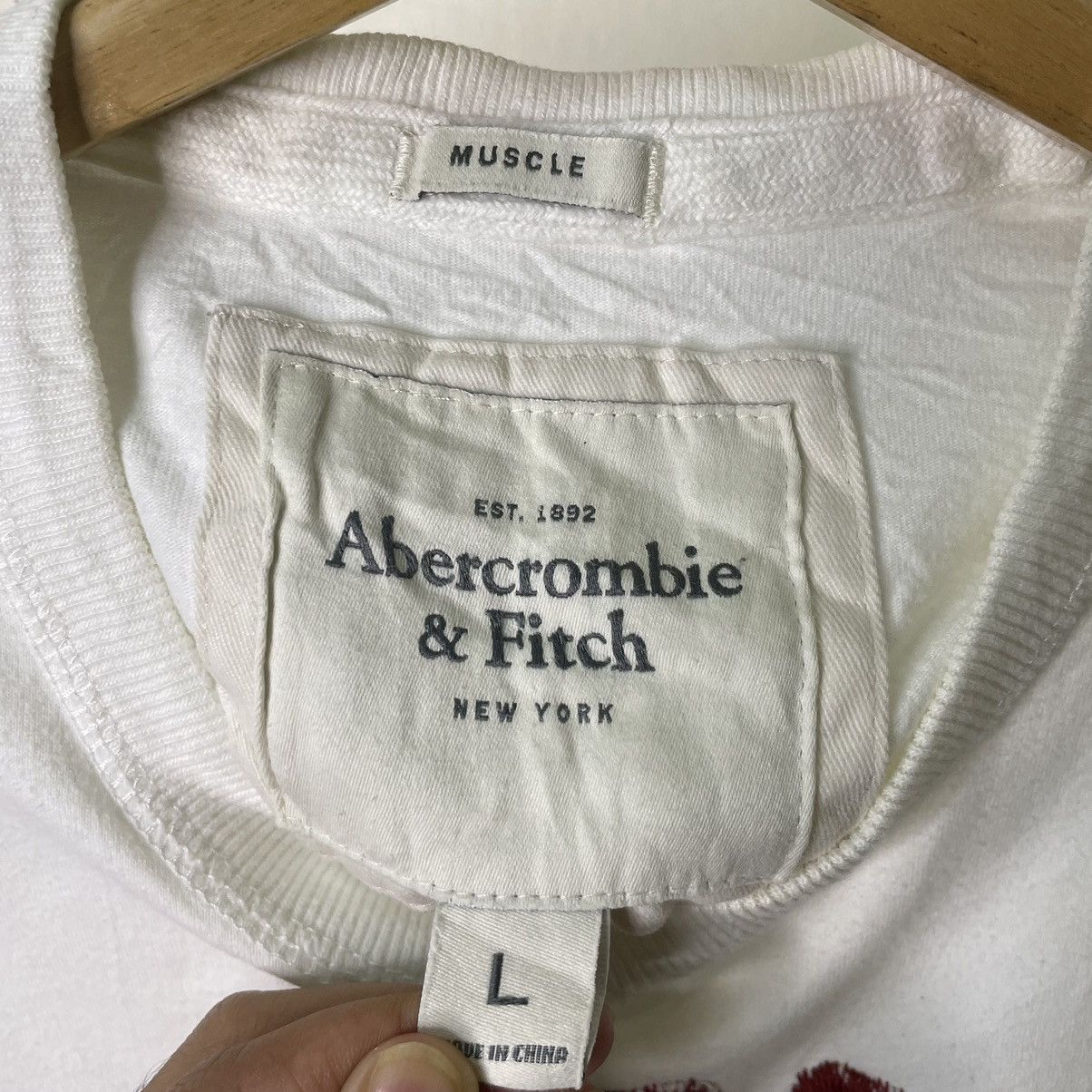 Abercrombie & Fitch × Vintage Vintage Abercrombie Embroidery Apache T Shirt Size US L / EU 52-54 / 3 - 3 Thumbnail