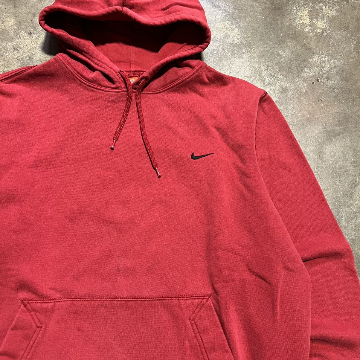 Nike Vintage Nike Mini Swoosh Hoodie Sweatshirt Faded Boxy Red Size US L / EU 52-54 / 3 - 3 Thumbnail
