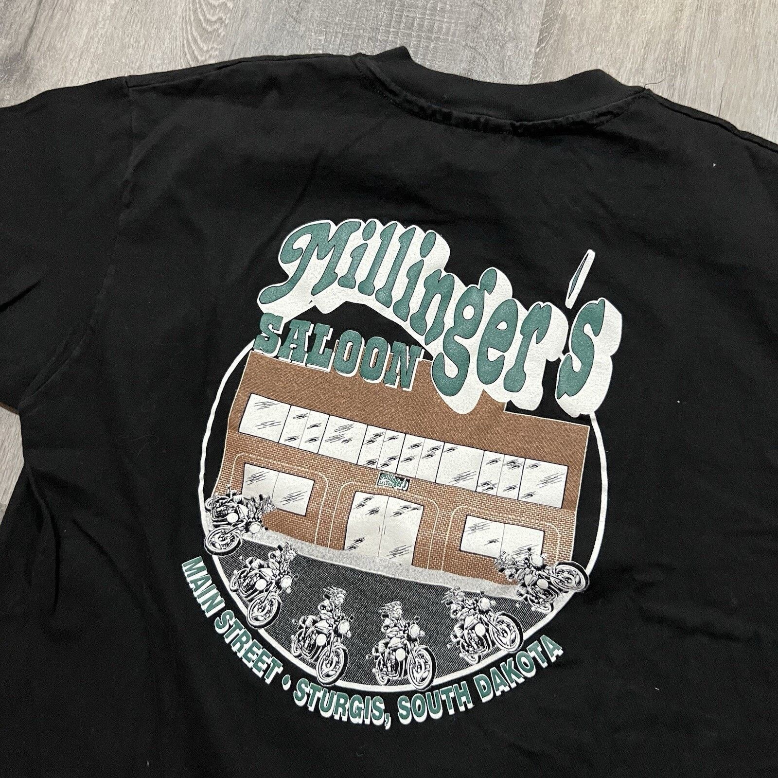 Hanes VTG Millingers Saloon 90s Sturgis Biker Bar Motorcycle Shirt Size US L / EU 52-54 / 3 - 4 Thumbnail