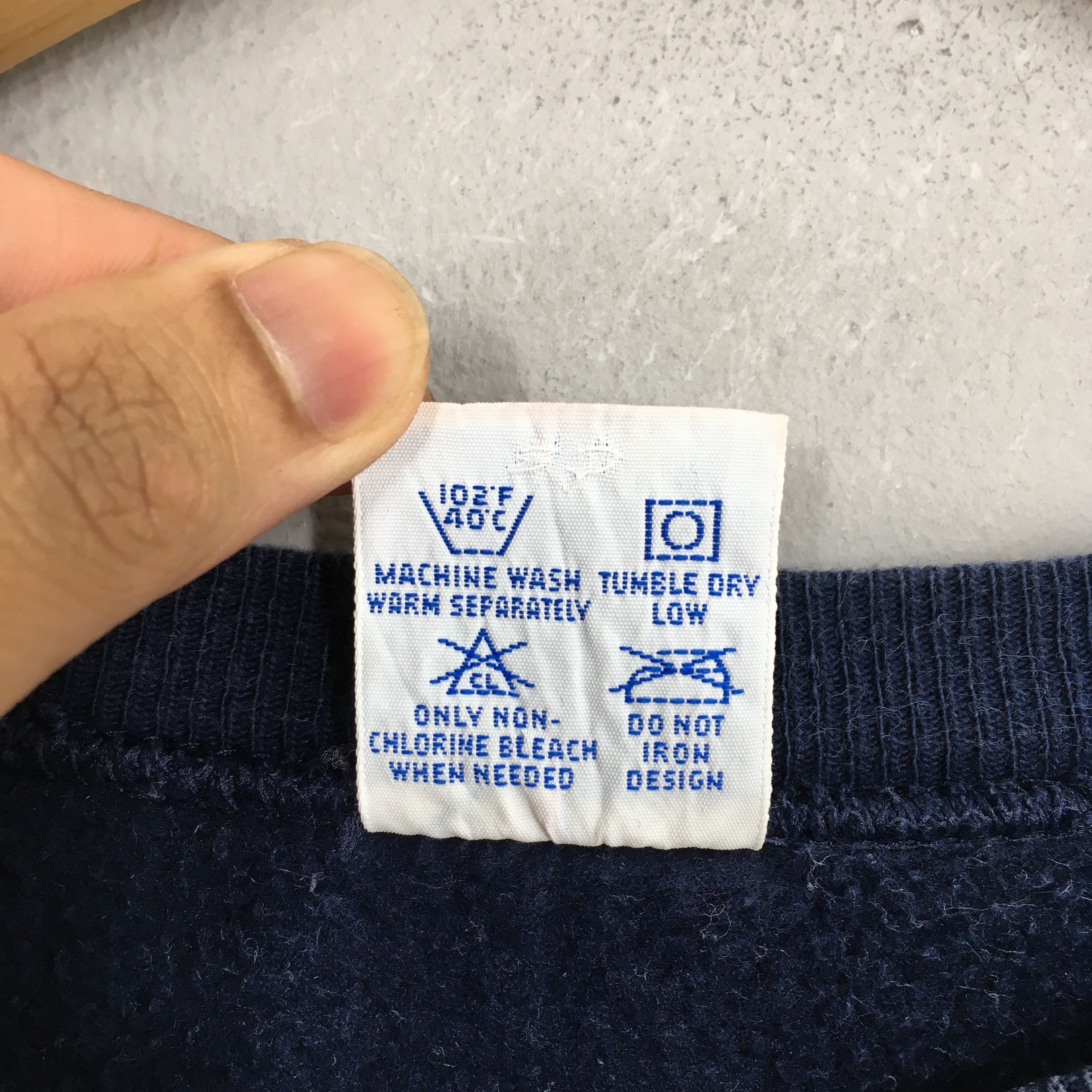 Champion × Vintage Vintage Champion Script Logo Reverse Weave Sweatshirt Large Size US L / EU 52-54 / 3 - 6 Thumbnail