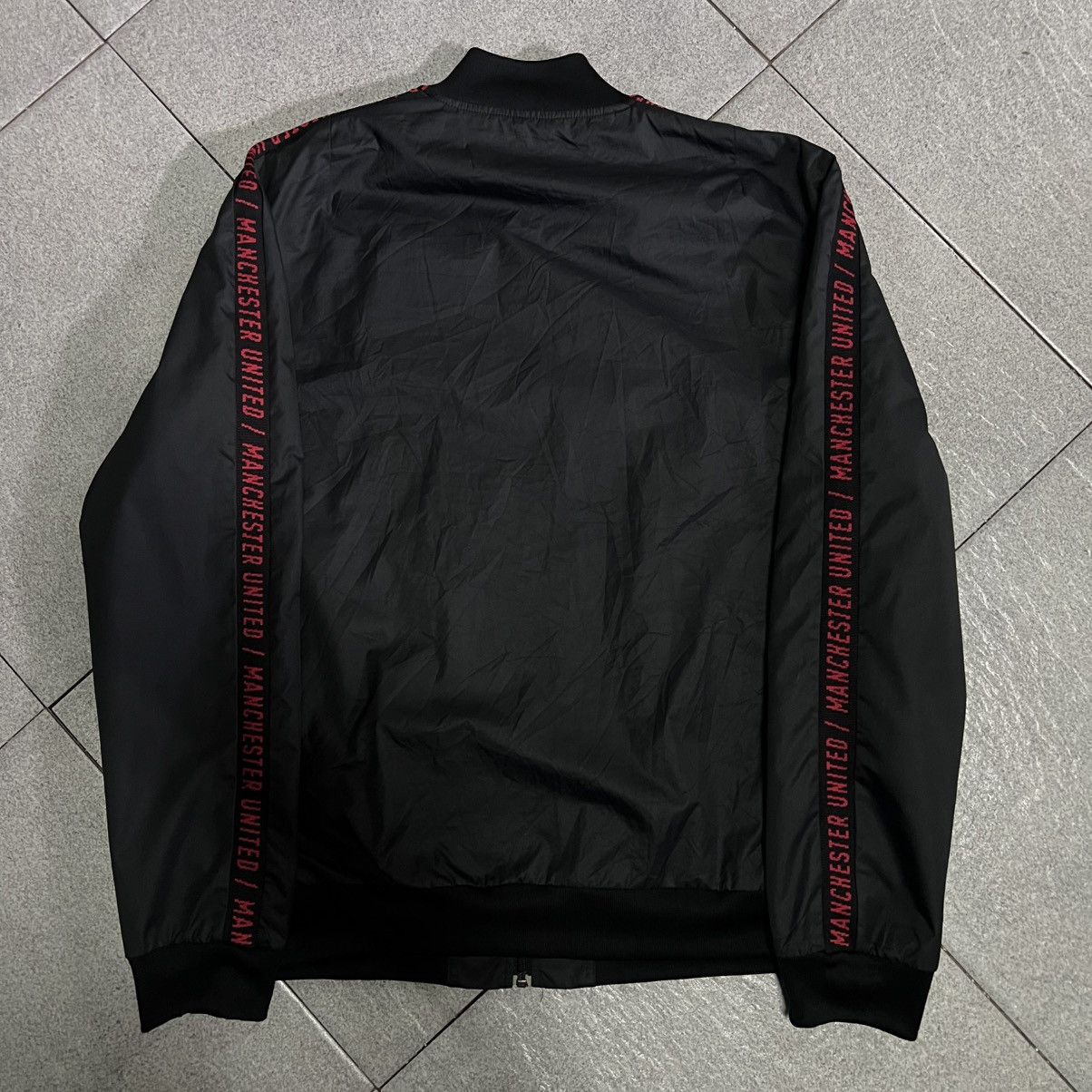 Adidas Adidas Manchester United Size US M / EU 48-50 / 2 - 6 Thumbnail