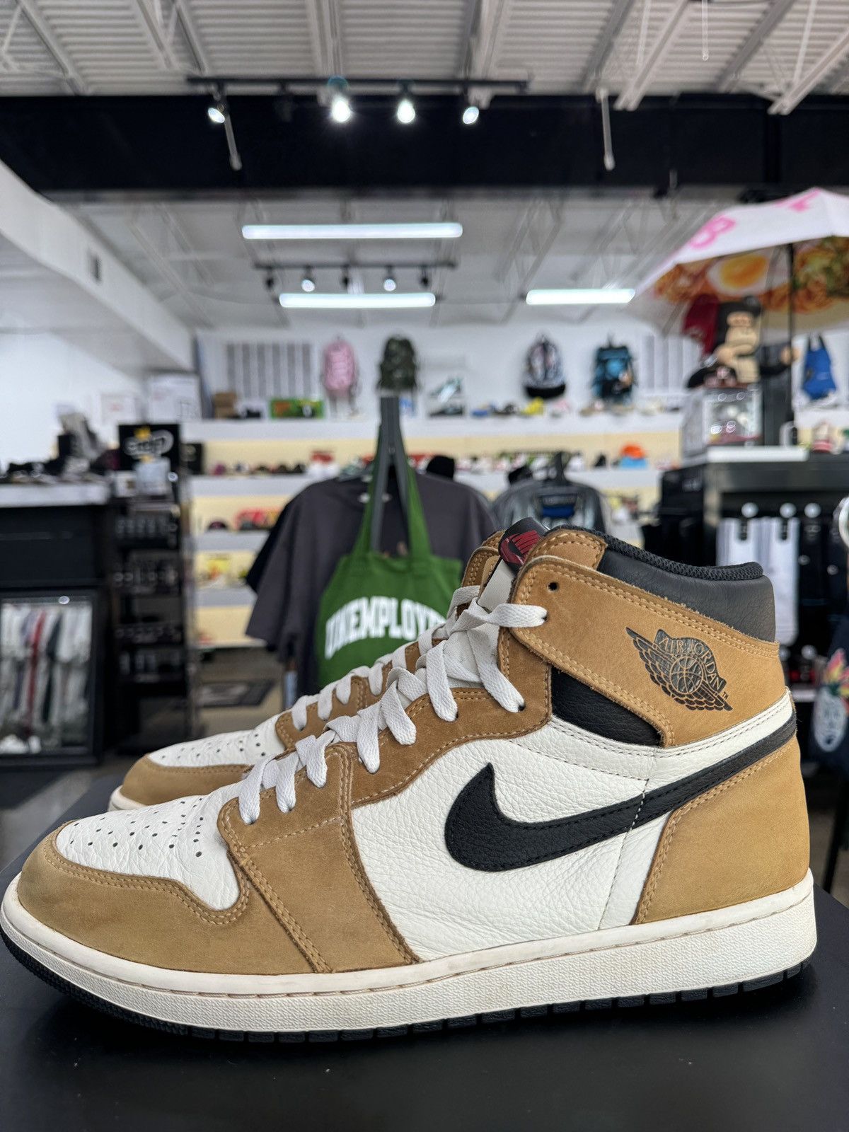 Jordan Brand × Nike Nike Air Jordan 1 ROTY “Rookie Of The Year” size 13 (2018) Size US 13 / EU 46 - 2 Thumbnail