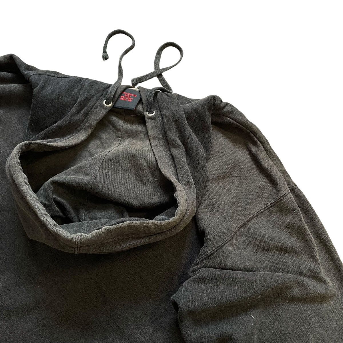 Vintage VINTAGE Y2K ZERO SKATEBOARD HOODIE Size US XL / EU 56 / 4 - 9 Thumbnail