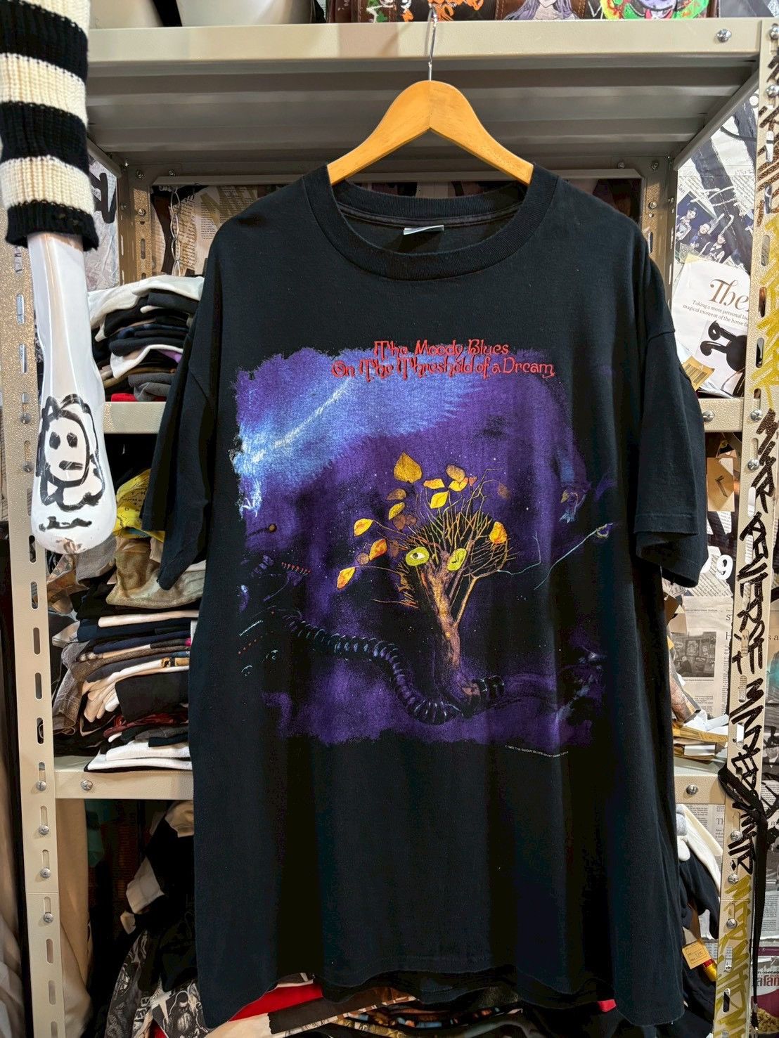 Band Tees Moody blues vintage tee 90’s Size US XL / EU 56 / 4 - 1 Thumbnail