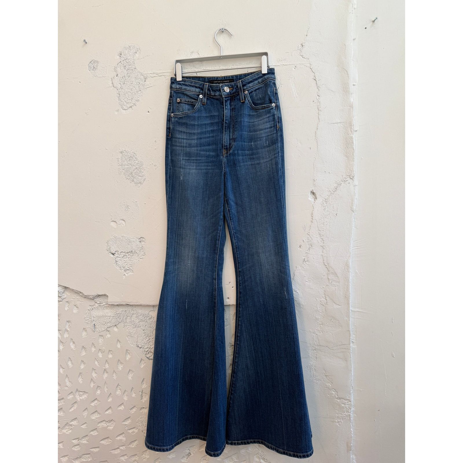 Cout de la Liberte Cout De La Liberte Heidi Super High Rise Supper Bell Jeans Size 28" / US 6 / IT 42 - 1 Thumbnail