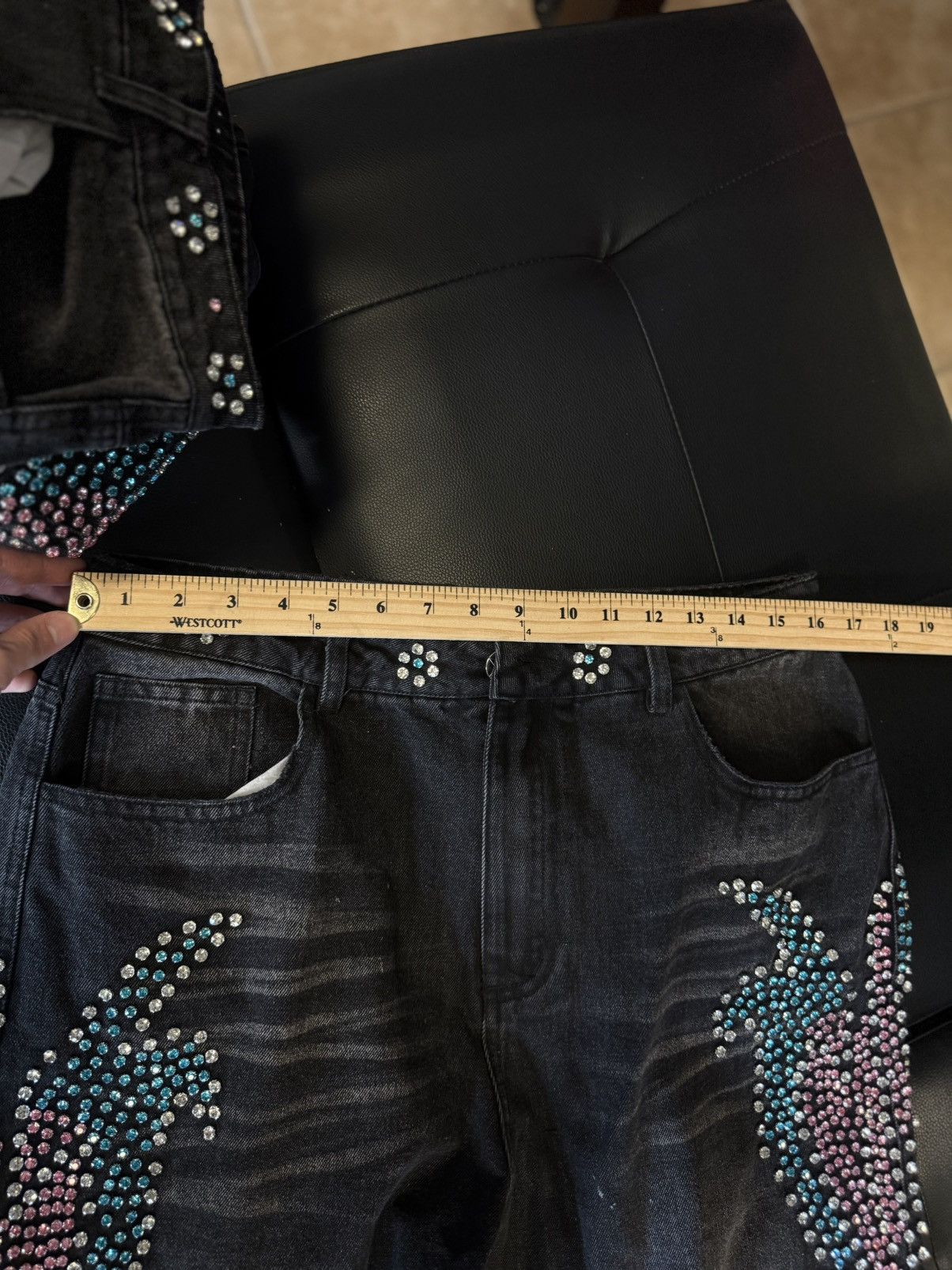 Vale Valley Stone Crystal Rhinestone Baggy Black Jeans Size 30 Size US 30 / EU 46 - 9 Thumbnail