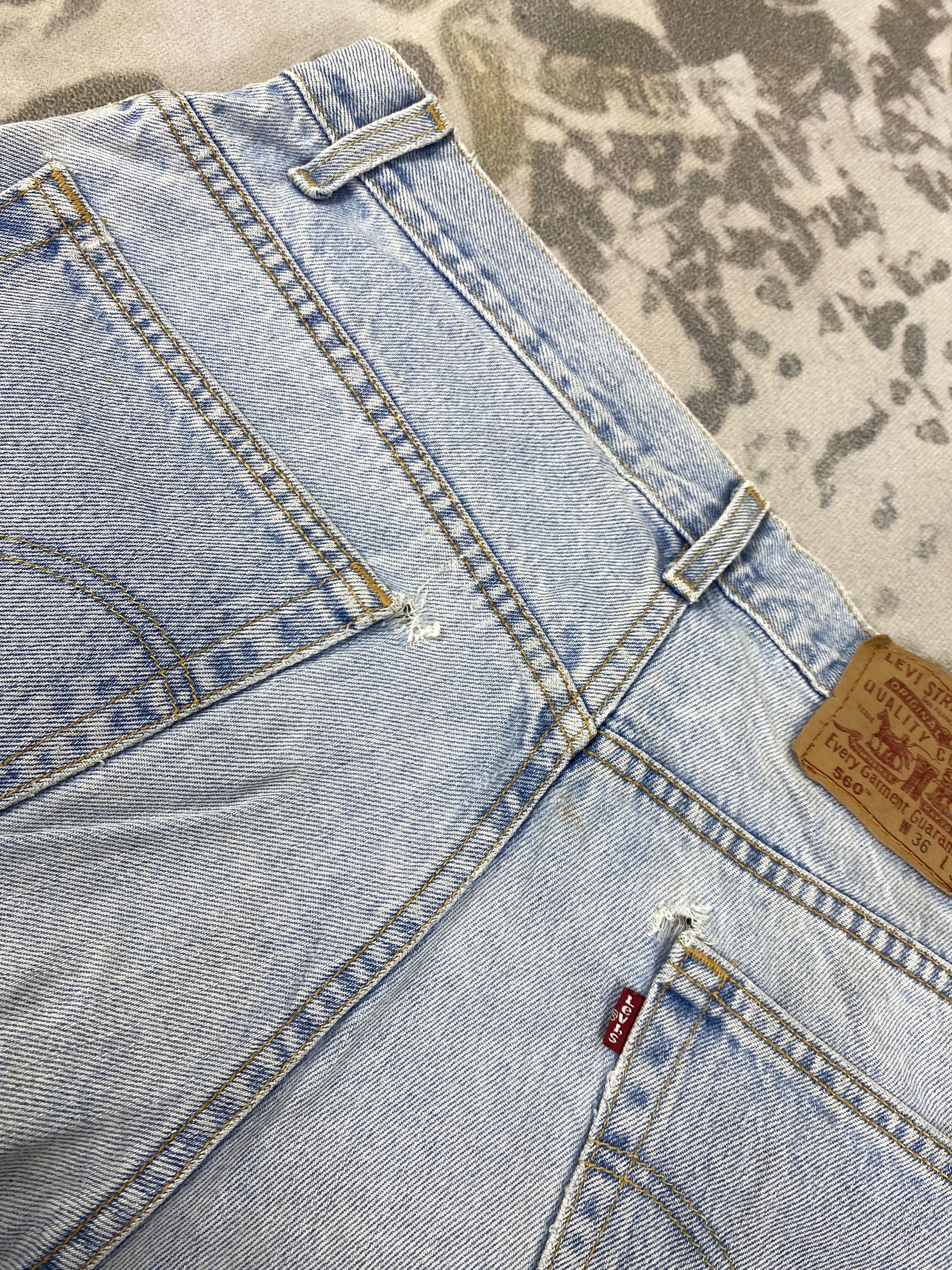 Levi's Light Blue Wash Vintage Levi's 560 35x37 Denim -JN1948 Size US 35 - 10 Thumbnail