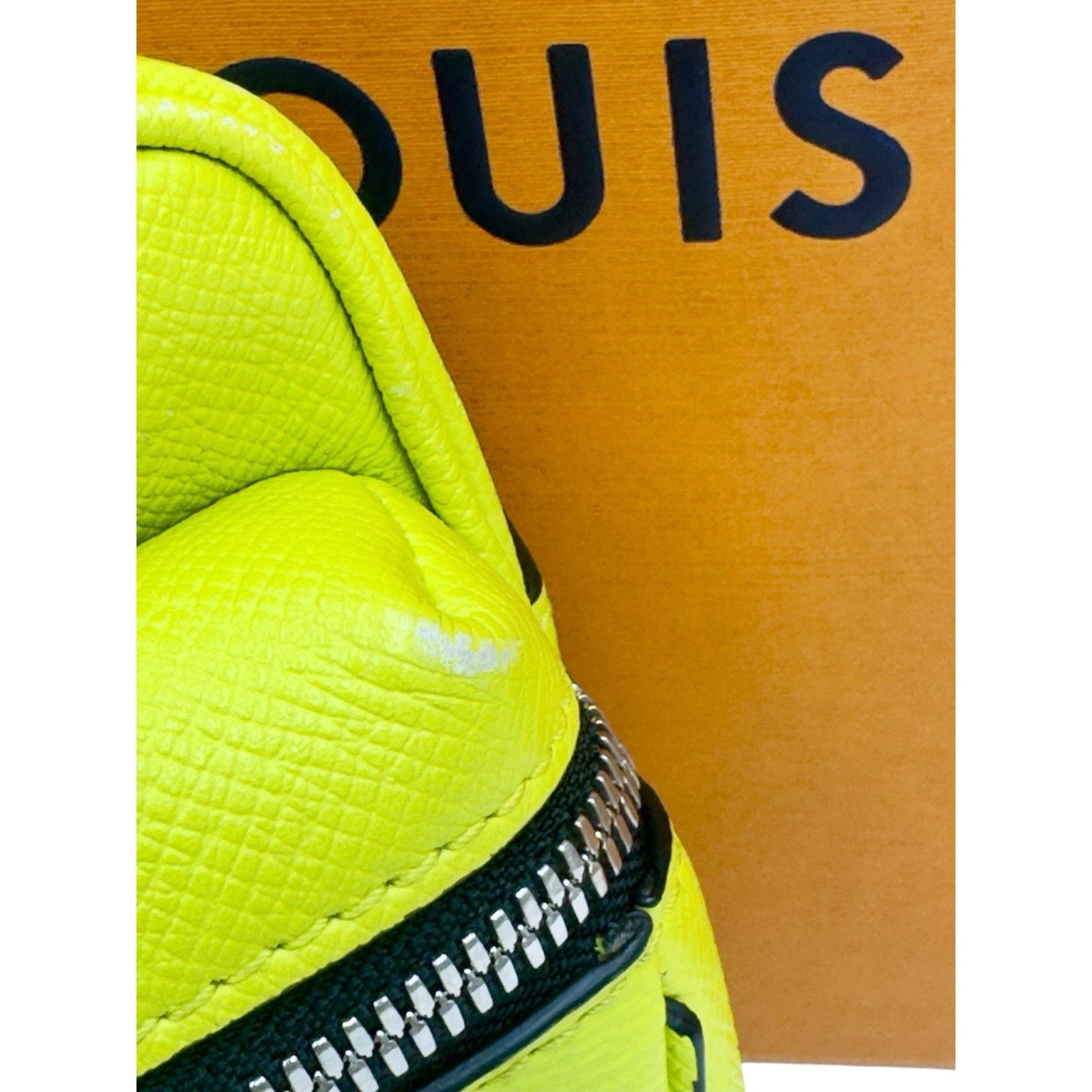 Louis Vuitton Discovery Waist Bag Bum Bag Jaune Monogram Eclipse Neon Size ONE SIZE - 8 Thumbnail