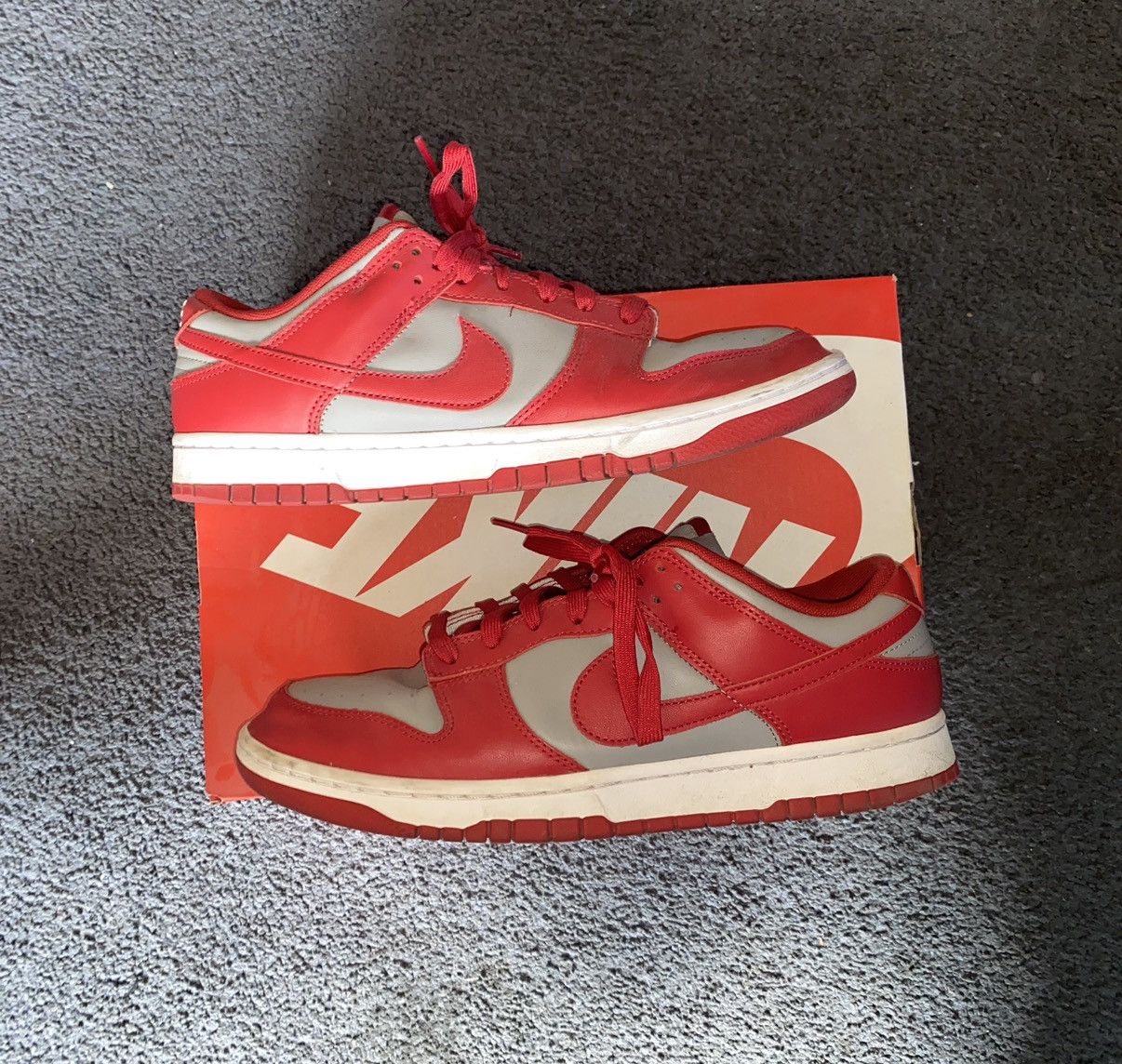 Nike UNLV Nike Dunk Low Size 10.5 Size US 10.5 / EU 43-44 - 7 Thumbnail