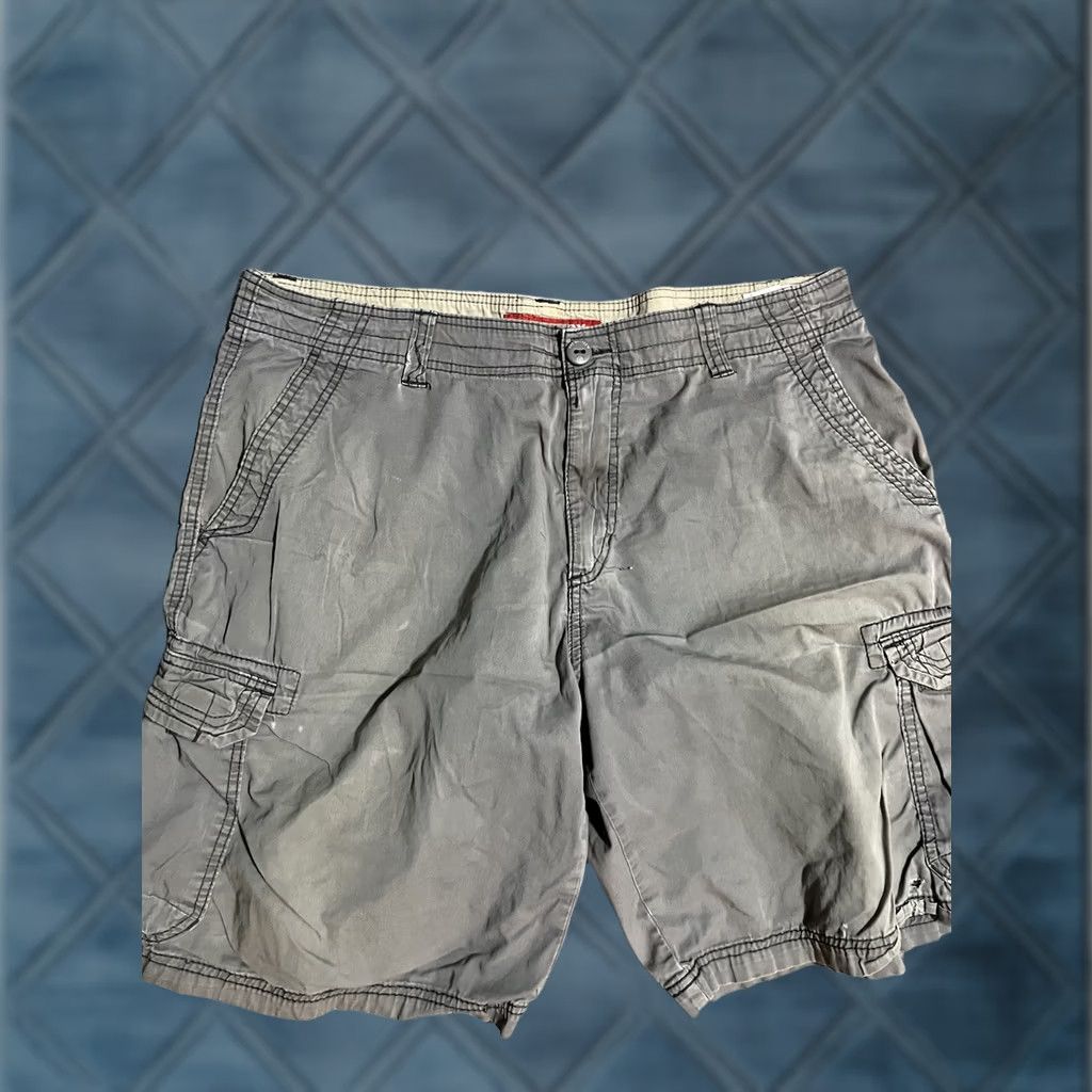Vintage UNIONBAY Shorts Size 38 Gray Stretch Flat Front Casual Cargo Men Size US 38 / EU 54 - 1 Thumbnail