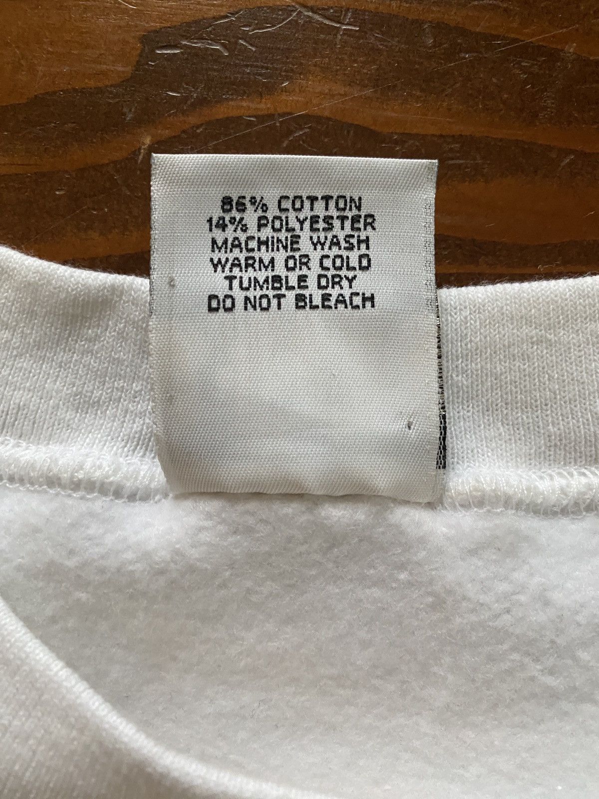Vintage Vintage ‘90 Gilligan’s Pub Ireland White Crewneck Sweatshirt Size US S / EU 44-46 / 1 - 6 Thumbnail
