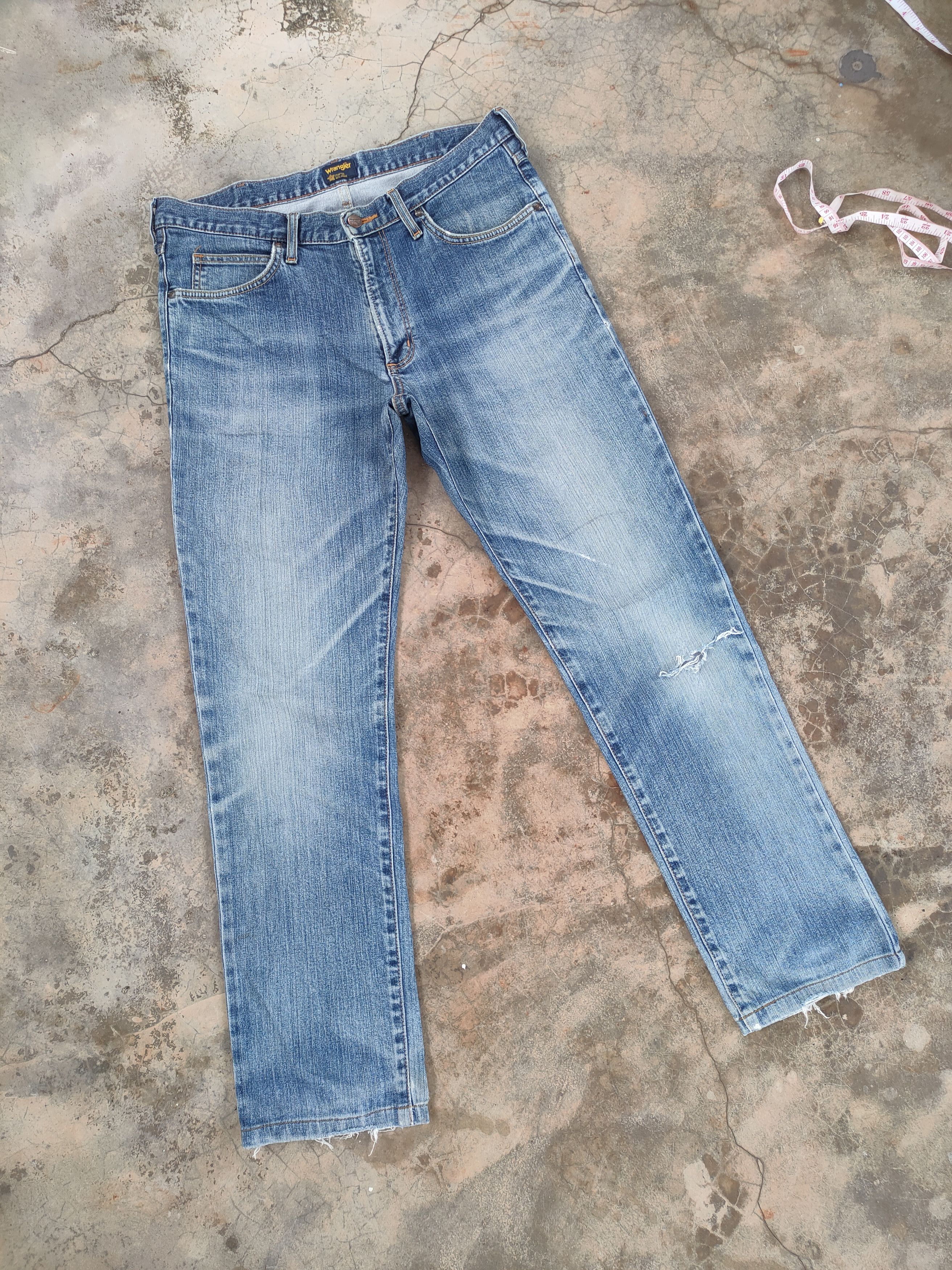 Wrangler W34 VINTAGE WRANGLER FADED MUDWASHER RIPPED DENIM JEAN PANTS Size US 34 / EU 50 - 2 Thumbnail