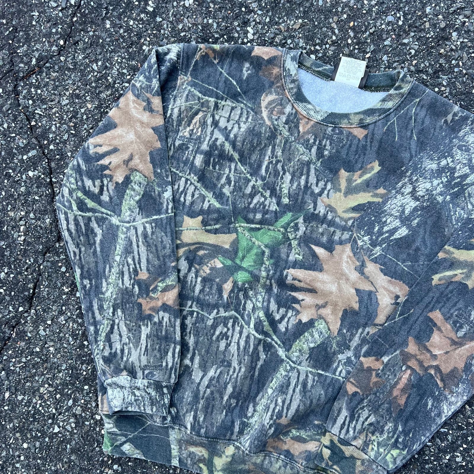 Vintage Y2K jerzees Realtree Camo crewneck sweatshirt