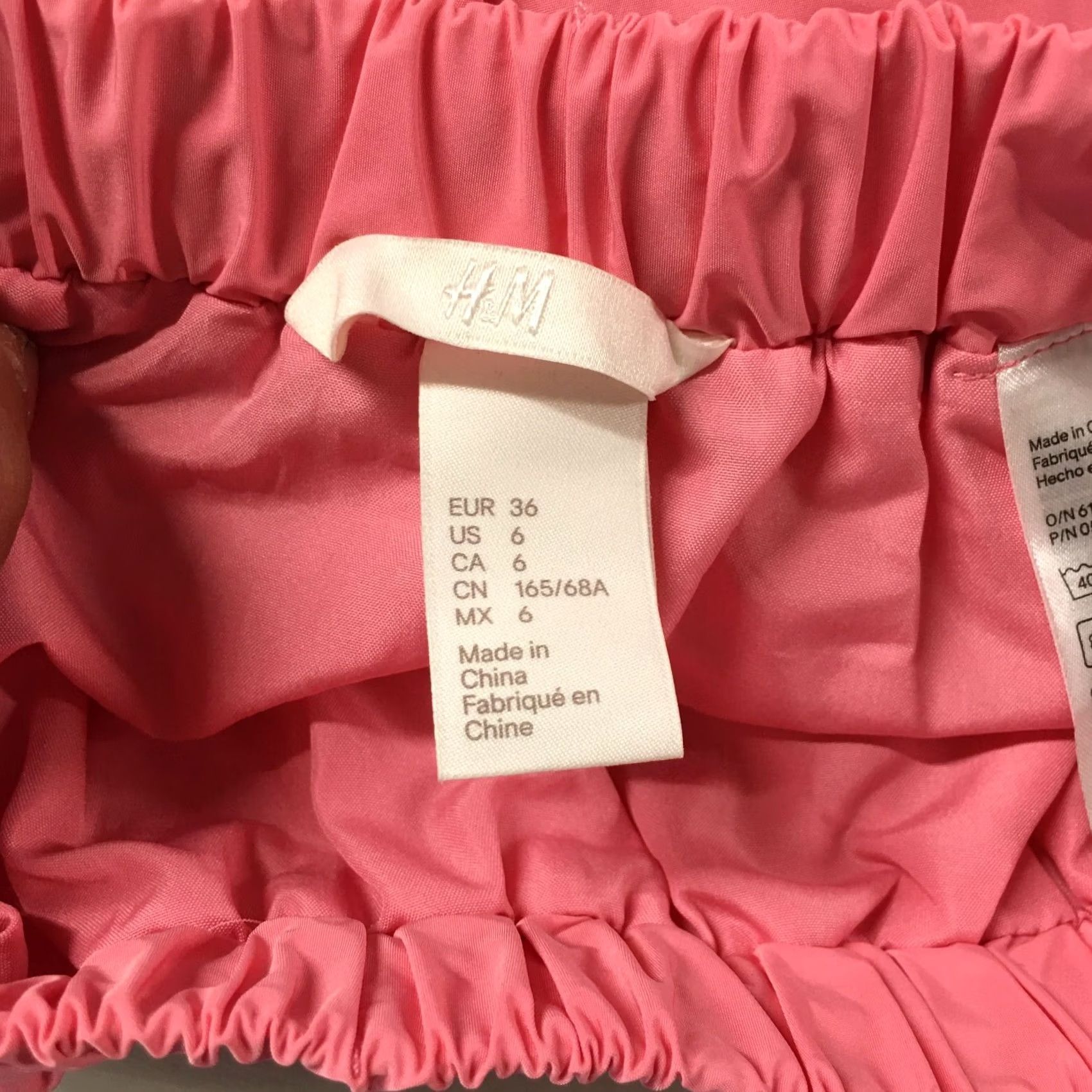 H&M H&M Mini Shorts Skirt Womens 6 Pink Elastic Waistband Pull On Casual Flat Front Short Skirt Women Girls (Gender at end not applicable) Size 28" / US 6 / IT 42 - 7 Thumbnail