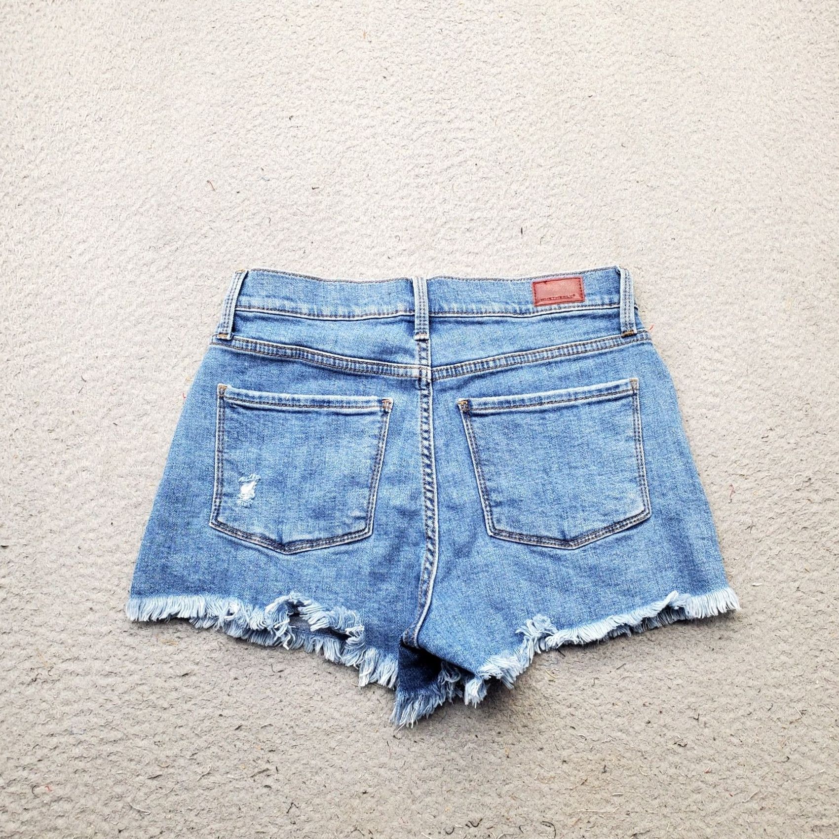 Vintage Whetherly Jean Shorts Womens Size 0 Blue Denim Delon High Rise Distressed Raw Hem Shorts Size 25" / US 0 / IT 36 - 2 Thumbnail