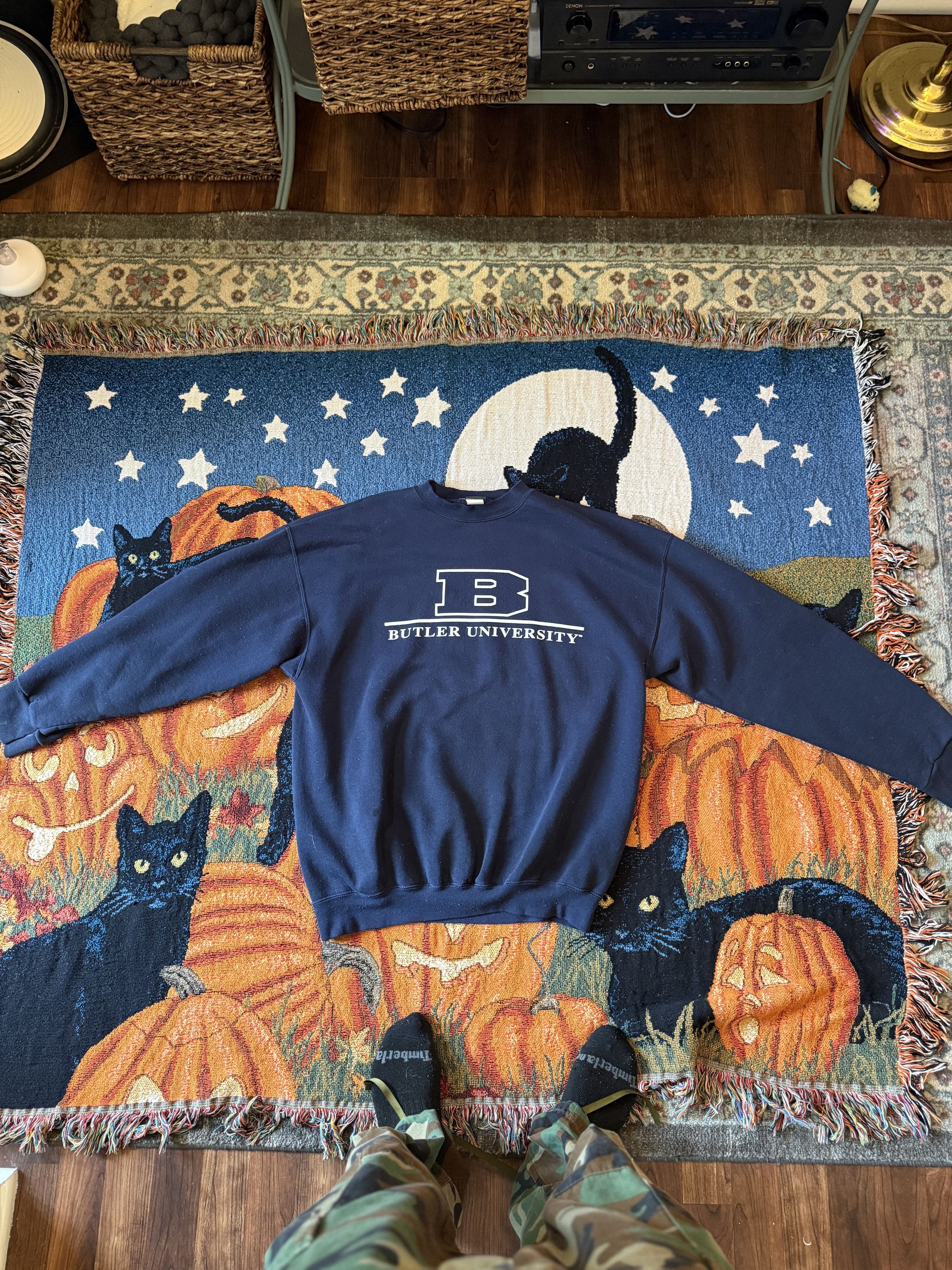 Vintage Vintage Butler College Sweatshirt Size US L / EU 52-54 / 3 - 1 Thumbnail