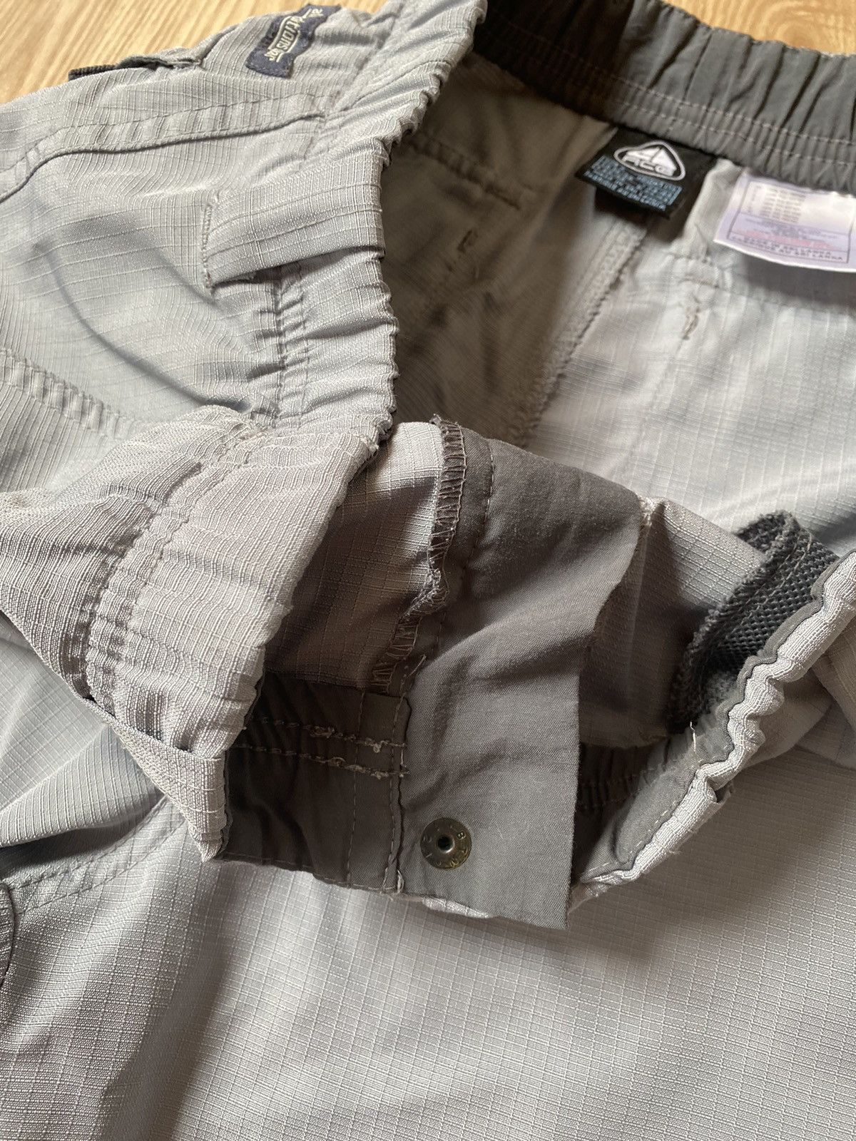 Nike × Nike ACG × Vintage Nike ACG Grey Vintage Long Shorts Size S Size US 29 - 6 Thumbnail
