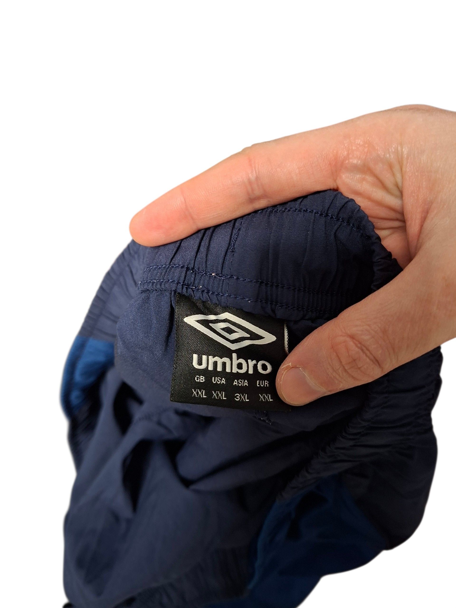 Umbro PSV EINDHOVEN UMBRO VINTAGE NYLON SOCCER SHORTS Size US 38 / EU 54 - 4 Thumbnail