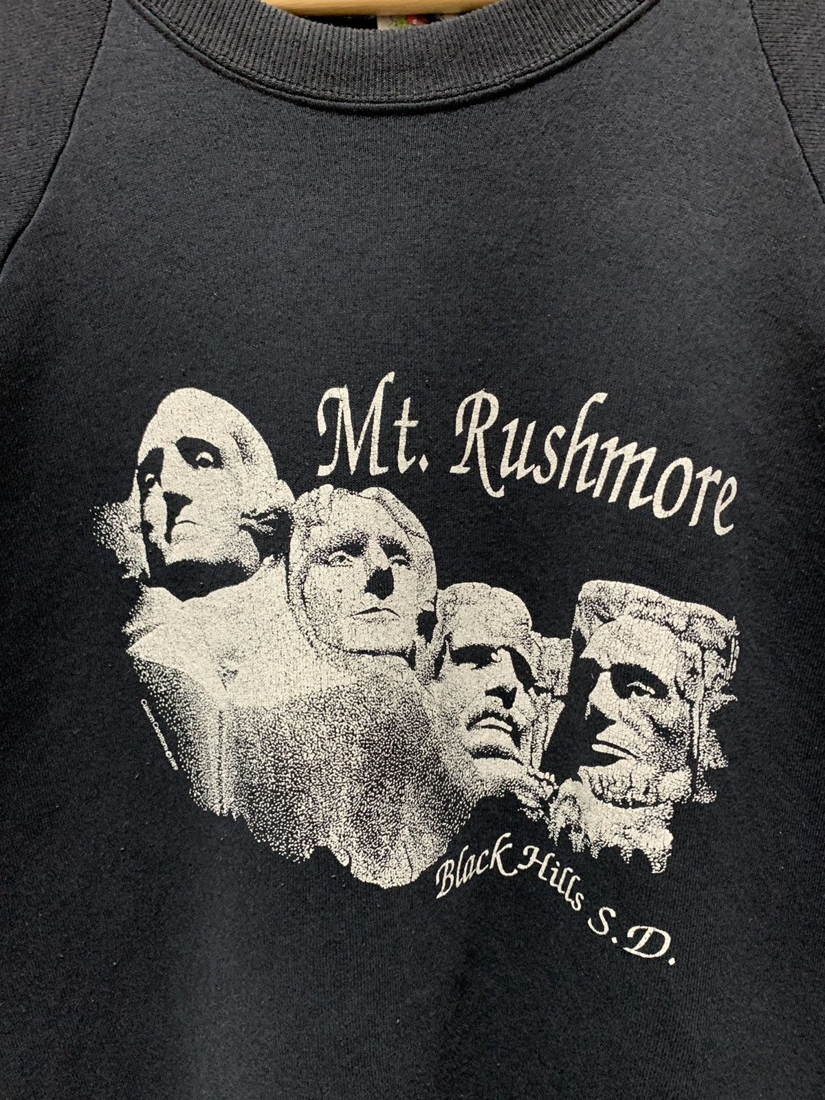 Fruit Of The Loom Vintage 1989 Mt. Rushmore Black Hills S.D Sweatshirt Distressed Size US XL / EU 56 / 4 - 5 Thumbnail