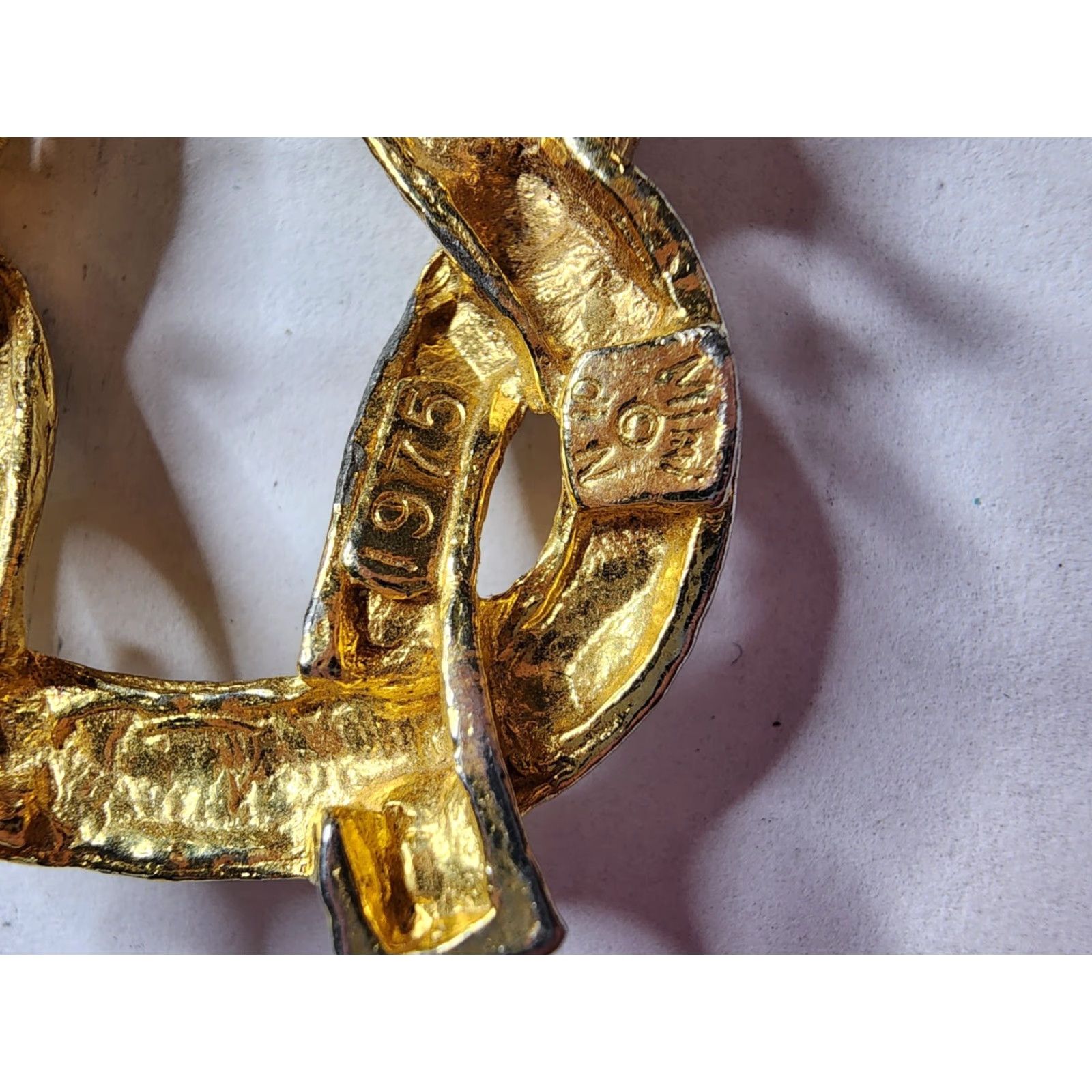 Vintage VINTAGE Mimi di N 1970s Art Deco Gold Metal Knot Belt Buckle / Scarf Slide Womens Size ONE SIZE - 3 Thumbnail