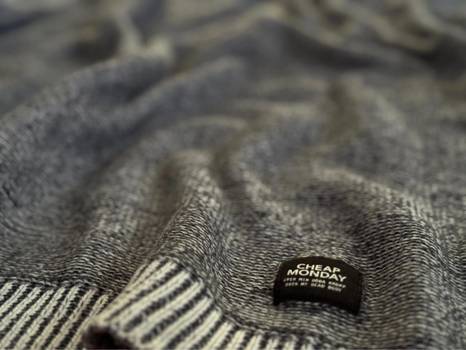 Cheap Monday Cheap Monday Ribbed Knit-Optical Illusion Sweater Size US L / EU 52-54 / 3 - 1 Thumbnail