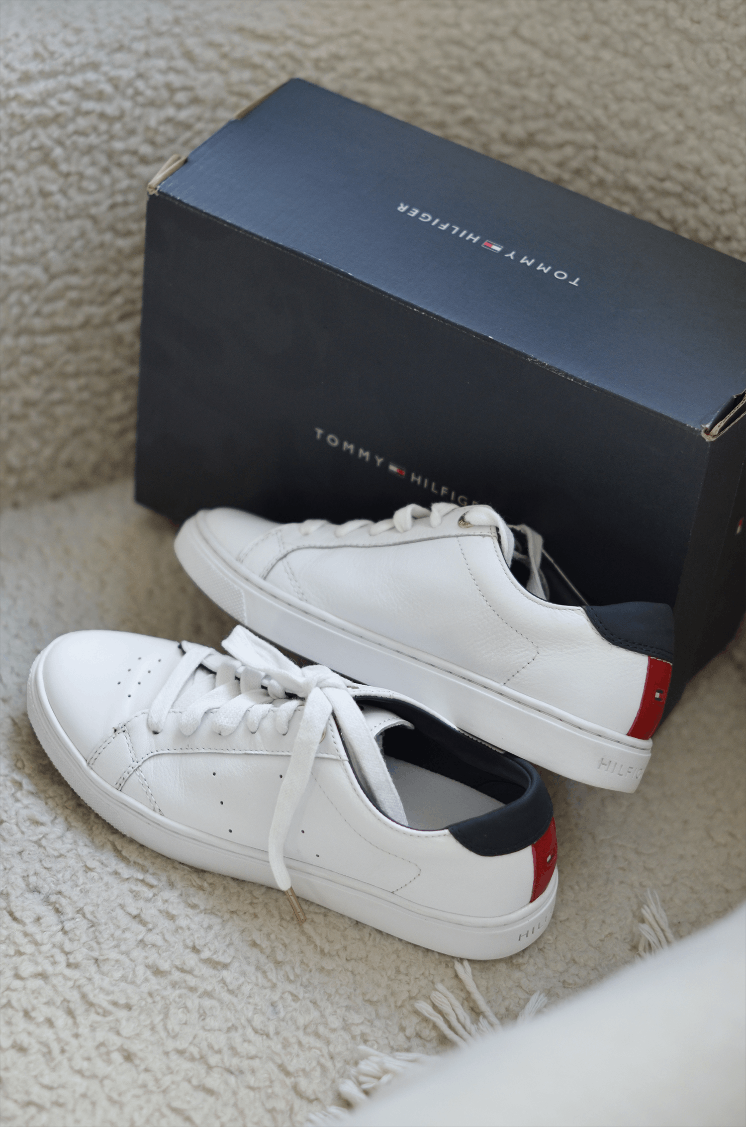 Tommy Hilfiger white sneakers tommy hilfiger VENUS leather Size US 4.5 / IT 34.5 - 2 Thumbnail