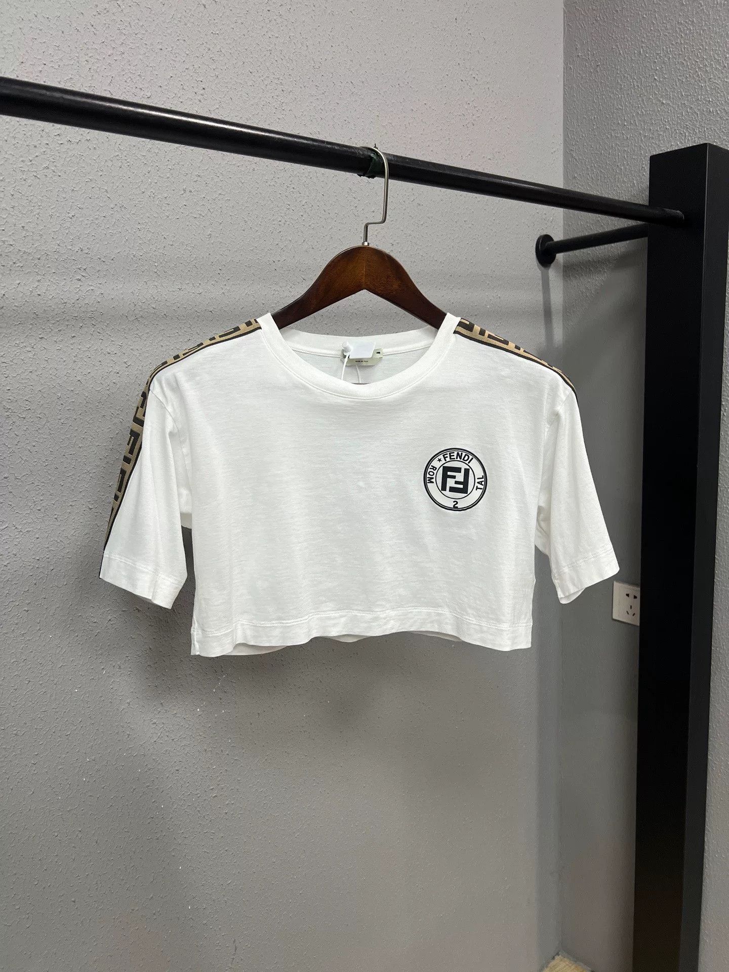 Fendi Fendi All-Over FF Logo Short-Sleeve Top Size US S / EU 44-46 / 1 - 1 Thumbnail