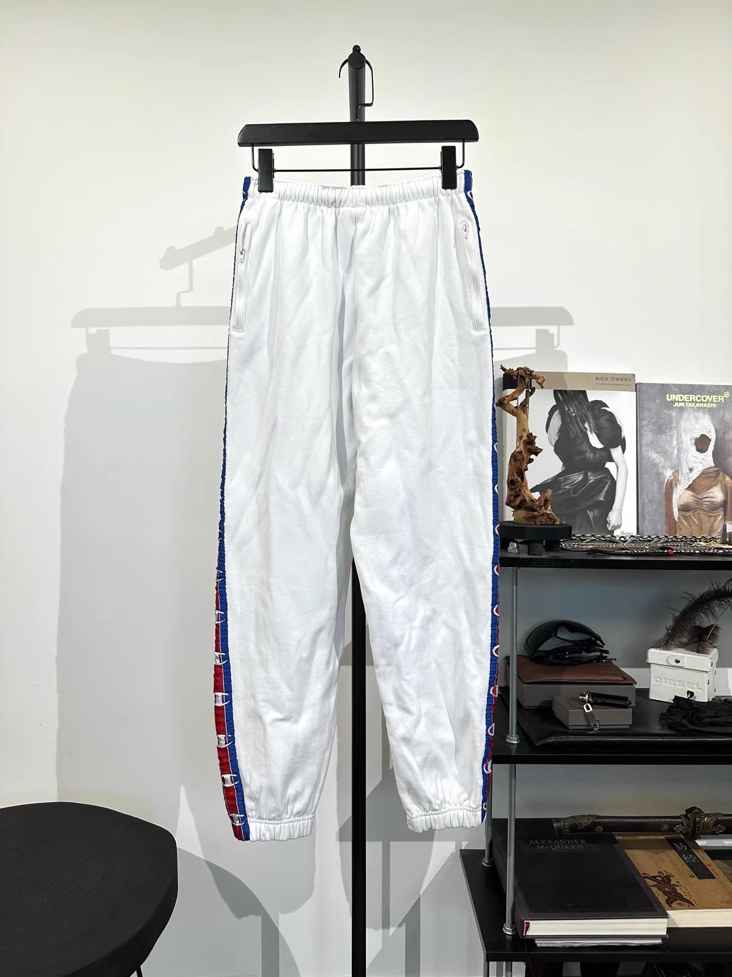 Vetements Vetements x Champion Embroidered Drawstring Pants K35 Size US 31 - 2 Thumbnail