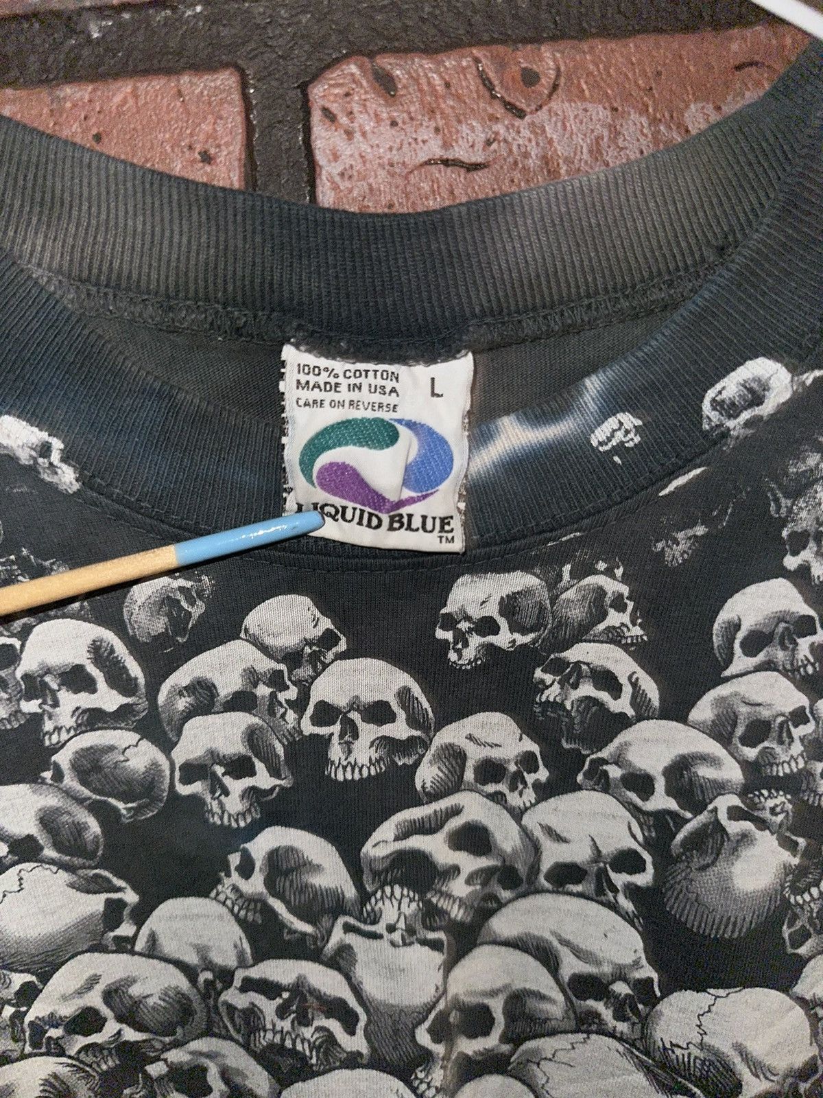 Liquid Blue × Vintage Vintage 90s Liquid blue Skull Pile Boneyard All Over 2 Sided Size US L / EU 52-54 / 3 - 2 Thumbnail