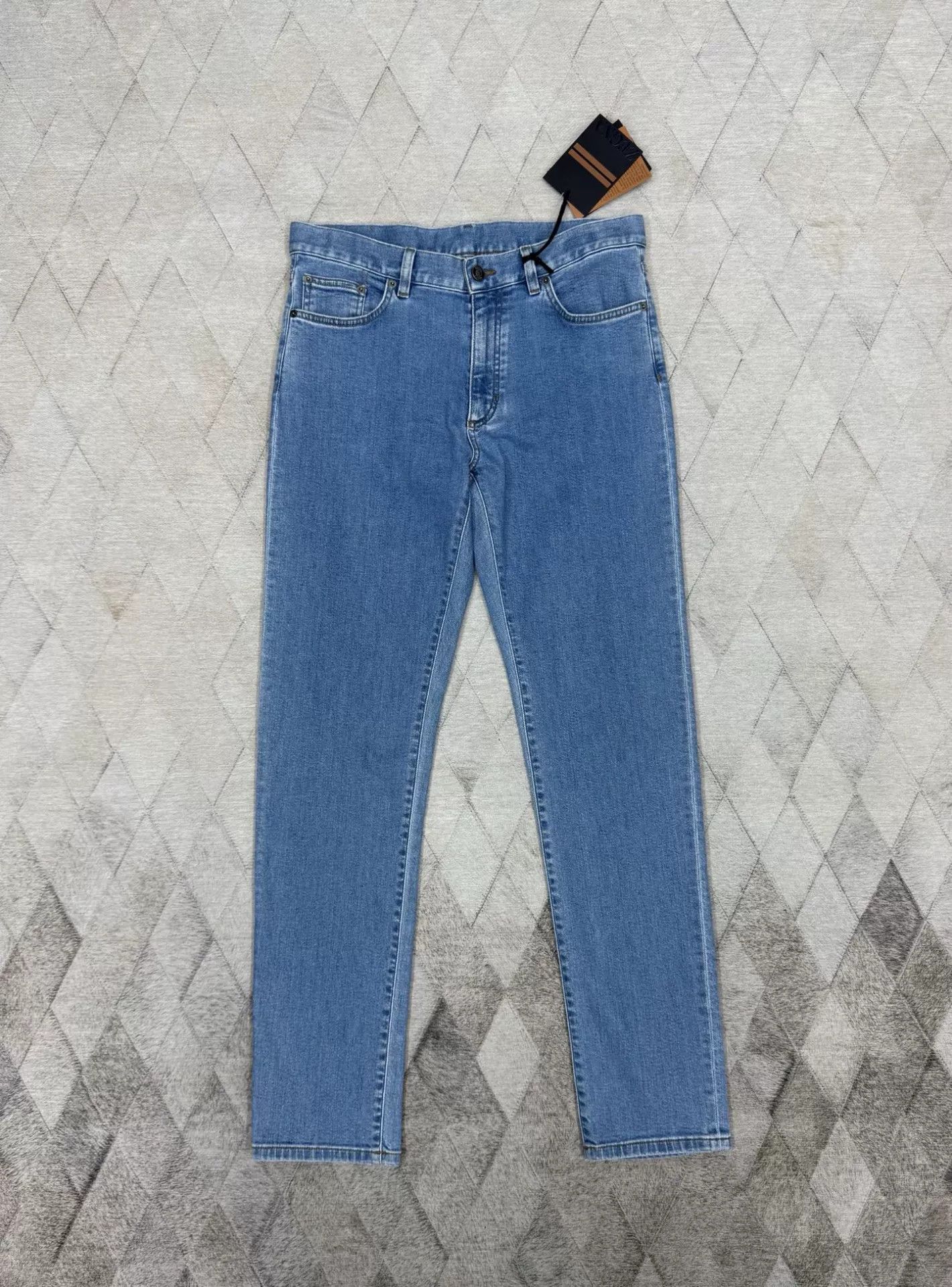 Ermenegildo Zegna Ermenegildo Zegna Light Blue Stretch Jeans Size US 36 / EU 52 - 1 Thumbnail