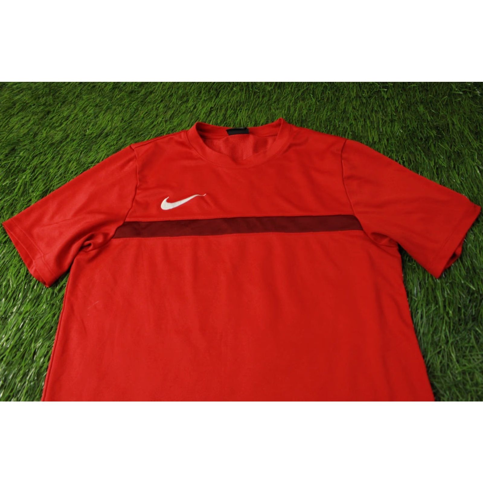 Nike Nike Academy Dri-FIT Football Shirt Men M Red 2016 Jersey T-Shirt Size M, Nike Dri-FIT, Short Sleeve, Crew Neck Size US M / EU 48-50 / 2 - 2 Thumbnail
