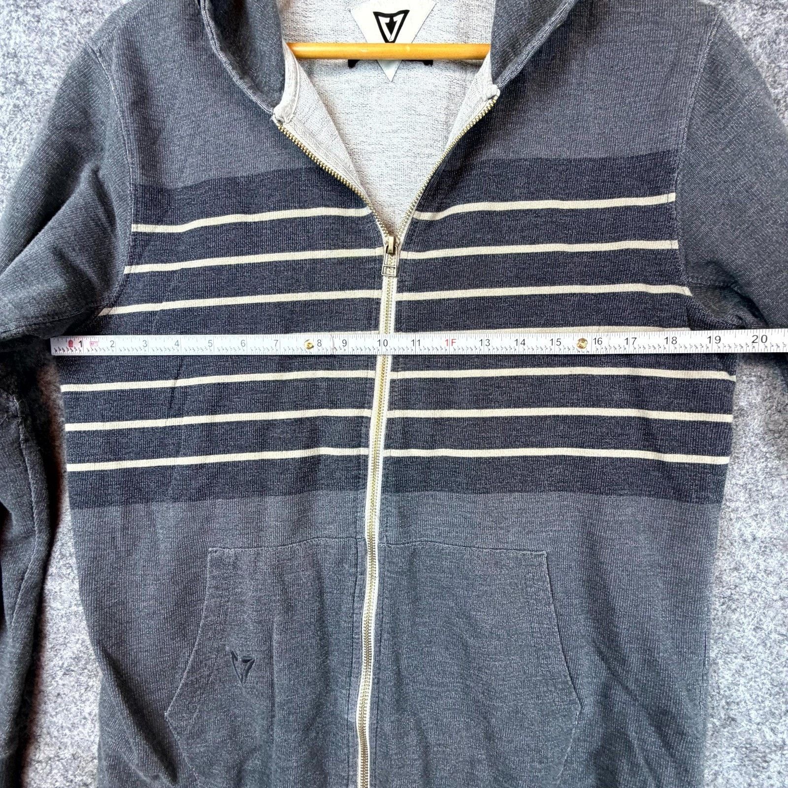 Vissla Vissla and Innovators Hoodie Mens Medium Gray Skate Surfwear Size US M / EU 48-50 / 2 - 4 Thumbnail