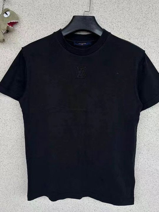 Louis Vuitton Louis Vuitton Embroidered Logo T-Shirt Navy Size S Size US S / EU 44-46 / 1 - 1 Thumbnail