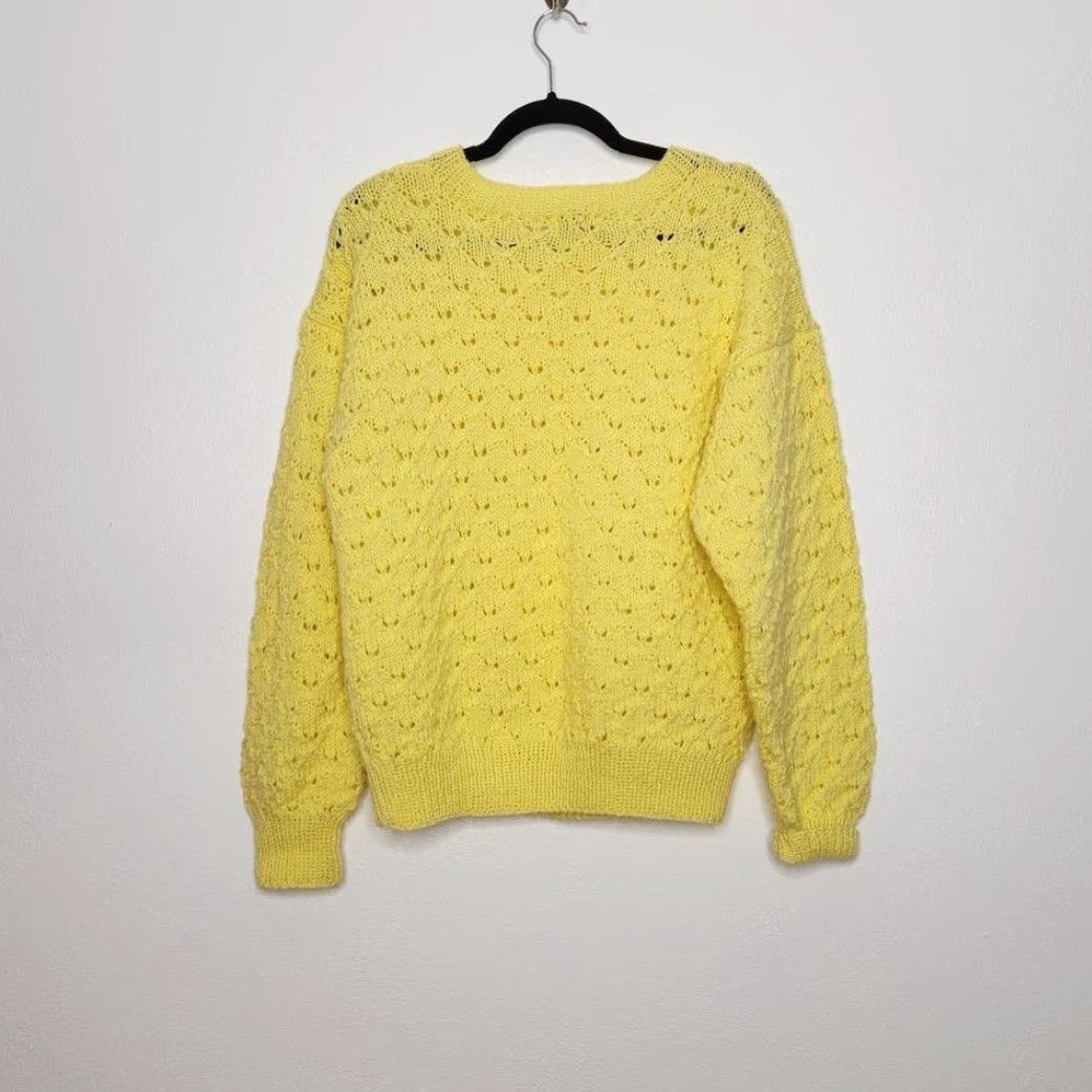 Vintage VINTAGE Handmade Knit Cardigan Sweater Yellow Button Crochet Grandma Shirt VTG Cardigan Unisex Adults M Women Men Size M / US 6-8 / IT 42-44 - 6 Thumbnail
