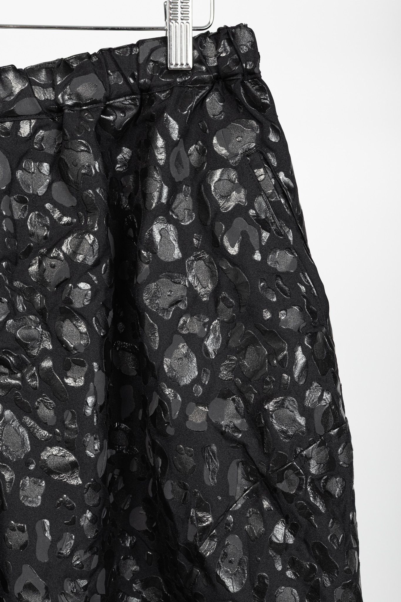 Comme des Garcons Black BLACK Comme des Garcons Black Leopard-Twill Balloon Shorts Size US 26 / EU 42 - 4 Thumbnail