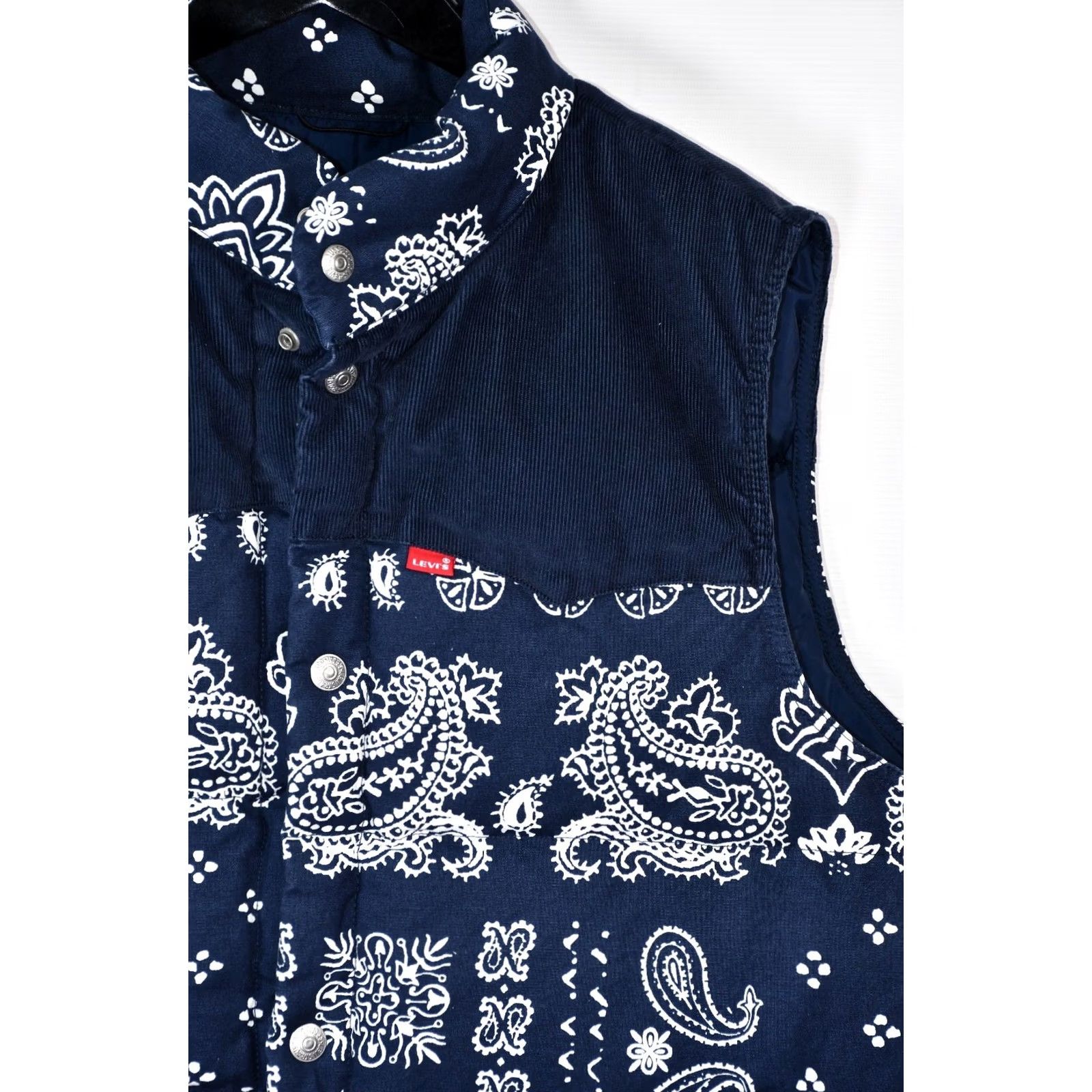 Levi's Levi’s Western Down Indigo Vest Jacket L Men’s Cotton Polyester 67cm Chest 29.92in Length New Bandana Paisley Camouflage? Size US L / EU 52-54 / 3 - 3 Thumbnail