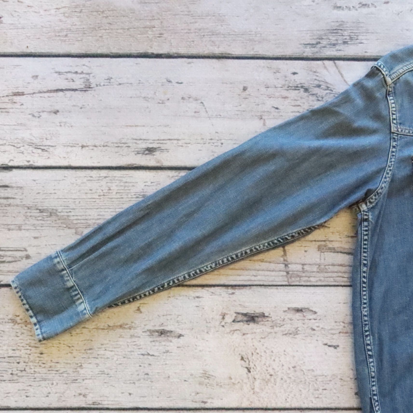 Levi's VINTAGE Levi's Collection Shorthorn Western Wear Sanforized Denim Shirt LVC Shirt Men S Blue Chambray Button-Up Long Sleeve Size US S / EU 44-46 / 1 - 4 Thumbnail