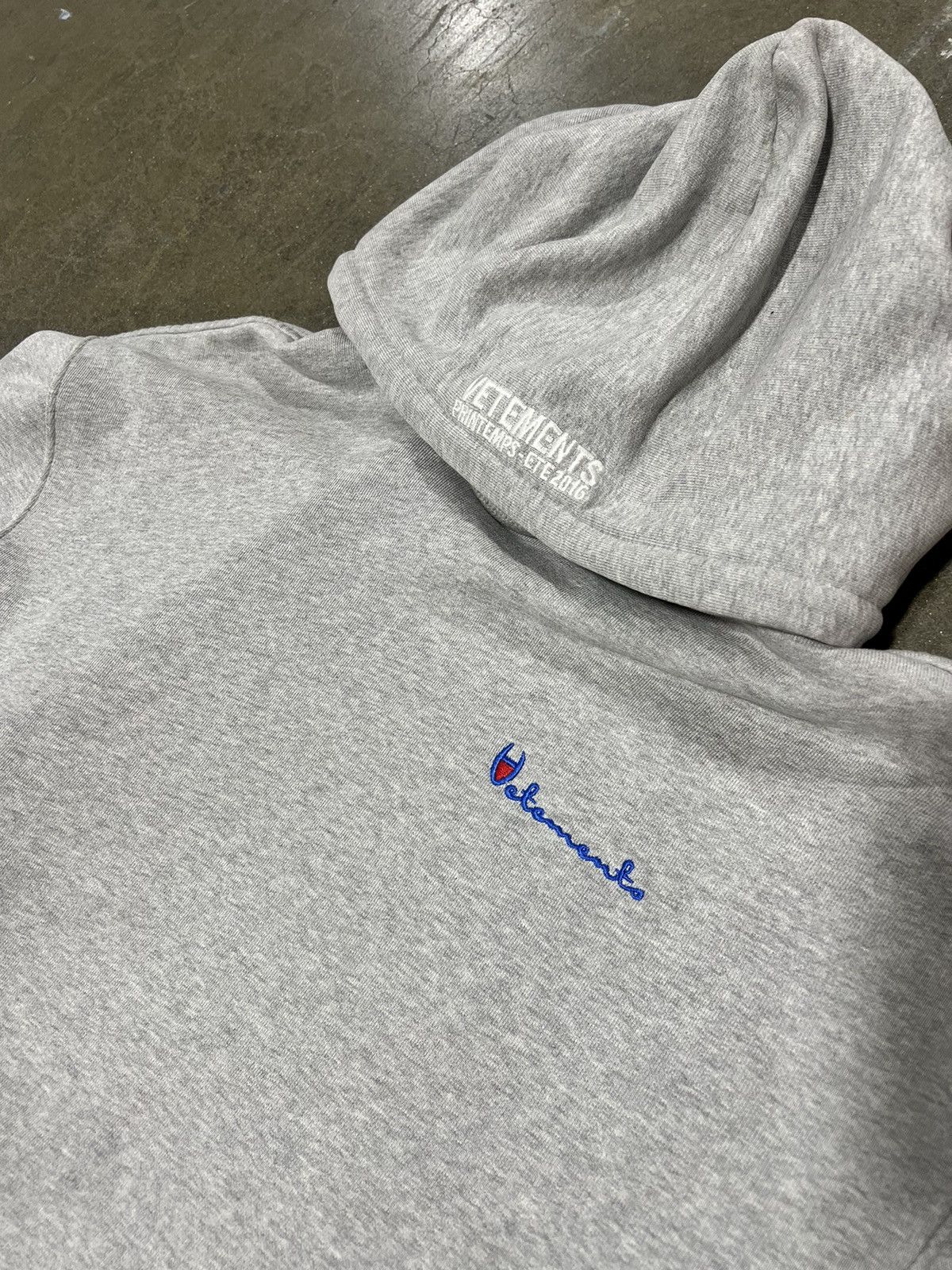 Image of Vetements 2016 “Parody” Rip Hoodie in Grey, Men's (Size XL)