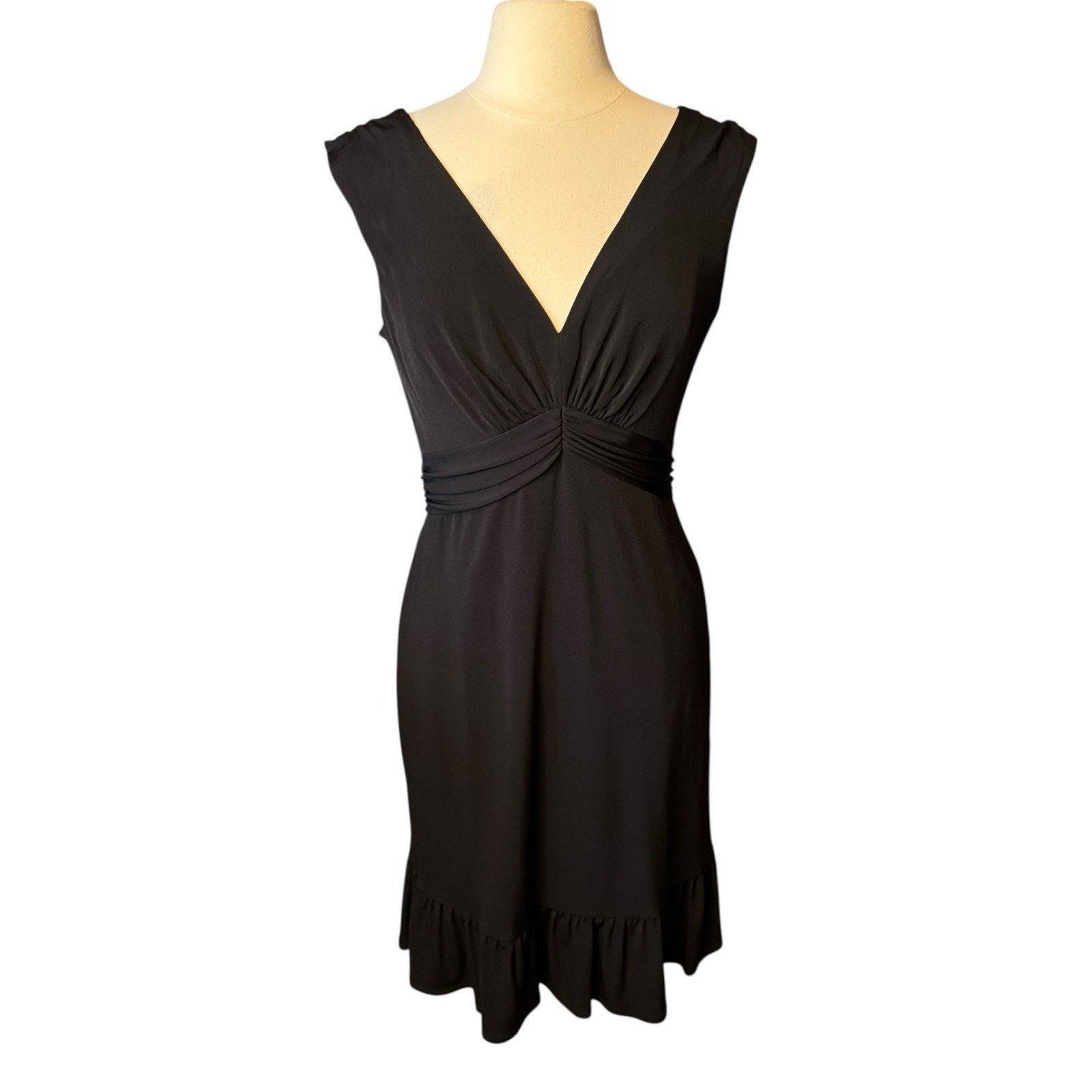White House Black Market White House Black Market Little Black Dress V Neck Size L / US 10 / IT 46 - 1 Thumbnail