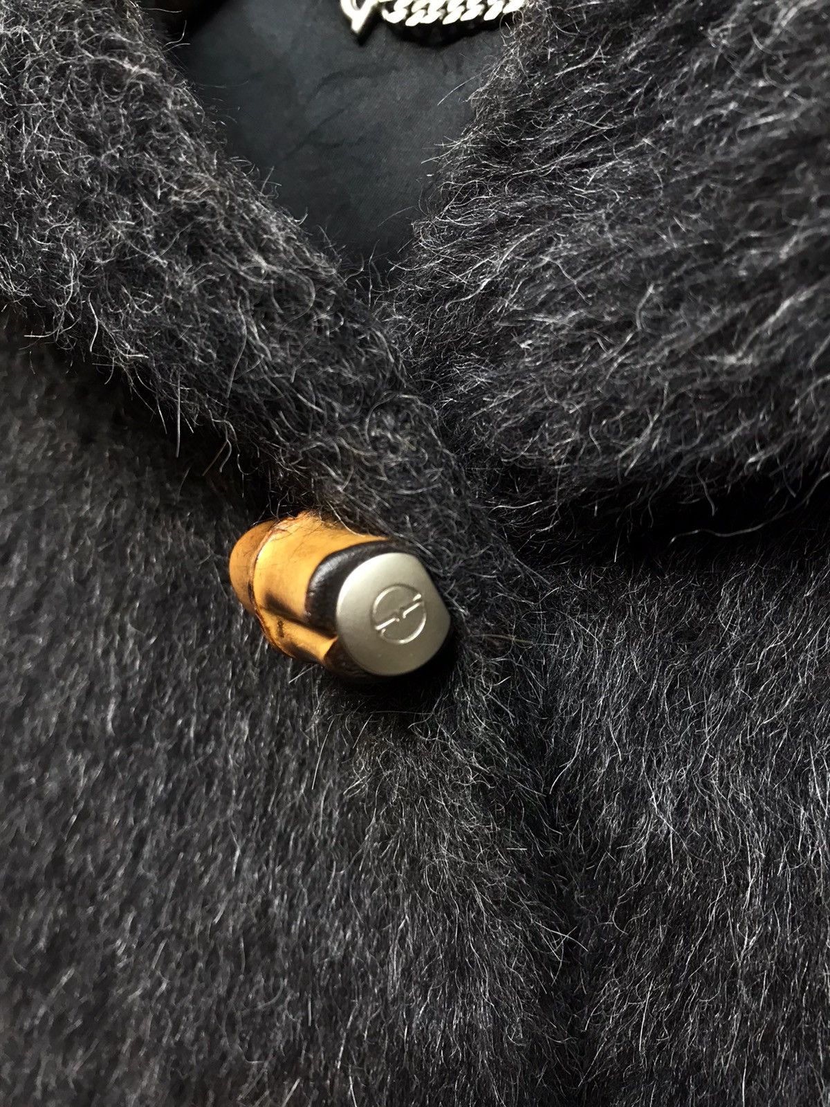 Gucci Vintage 90s gucci bamboo button lining fur jacket Size XL / US 12-14 / IT 48-50 - 9 Thumbnail