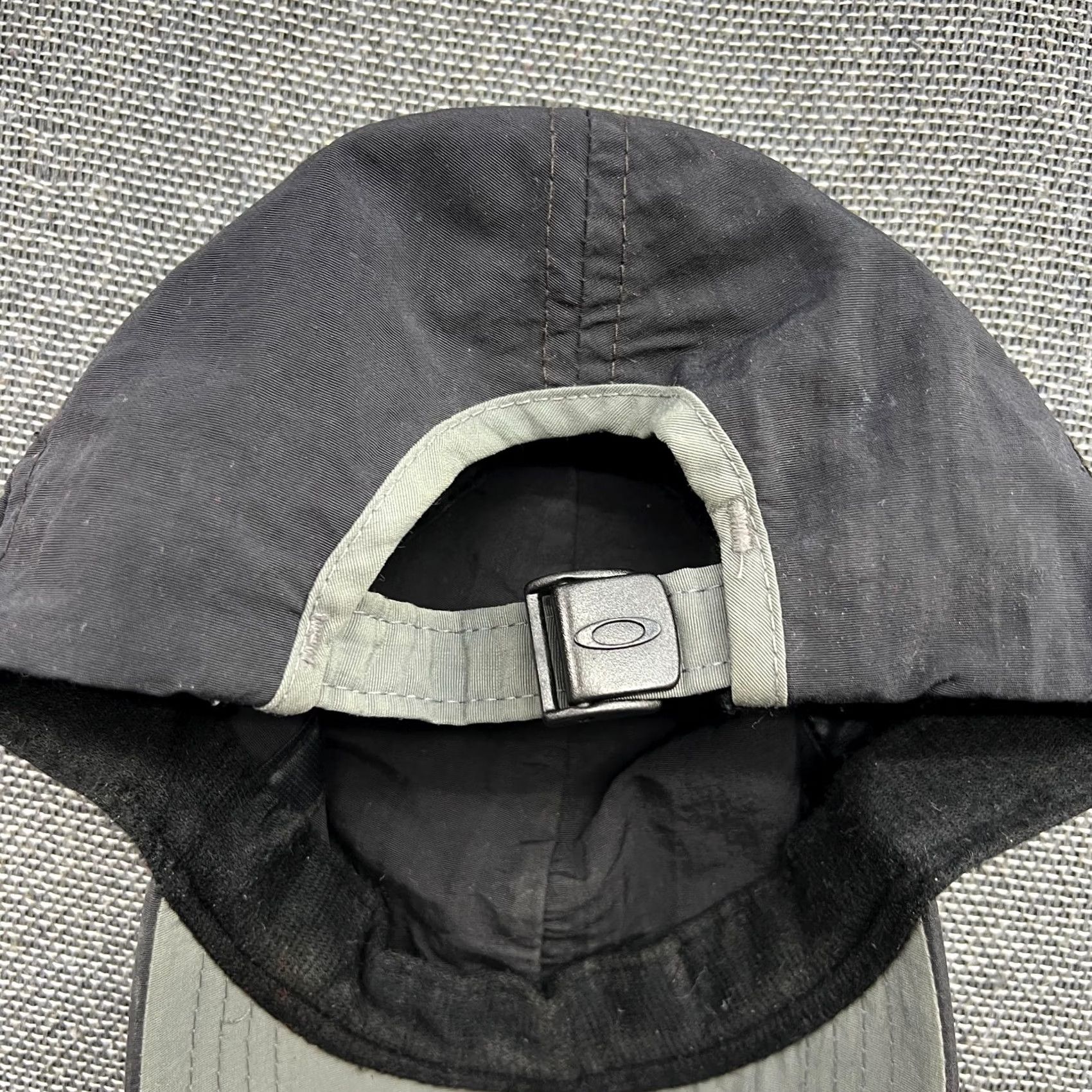 Oakley VINTAGE Oakley Baseball Cap One Size Gray Mens Adjustable 90s Y2K Solid Canvas Polyester Cap Size ONE SIZE - 8 Thumbnail