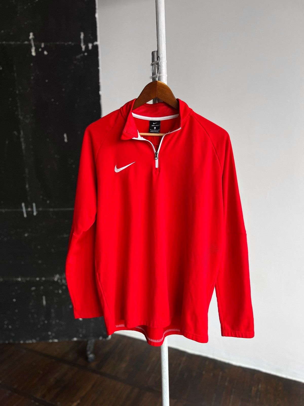 Nike × Nike ACG Nike Dry Squad Drill Mens Red Sport Jersey Top Long Sleeve Size US L / EU 52-54 / 3 - 1 Thumbnail