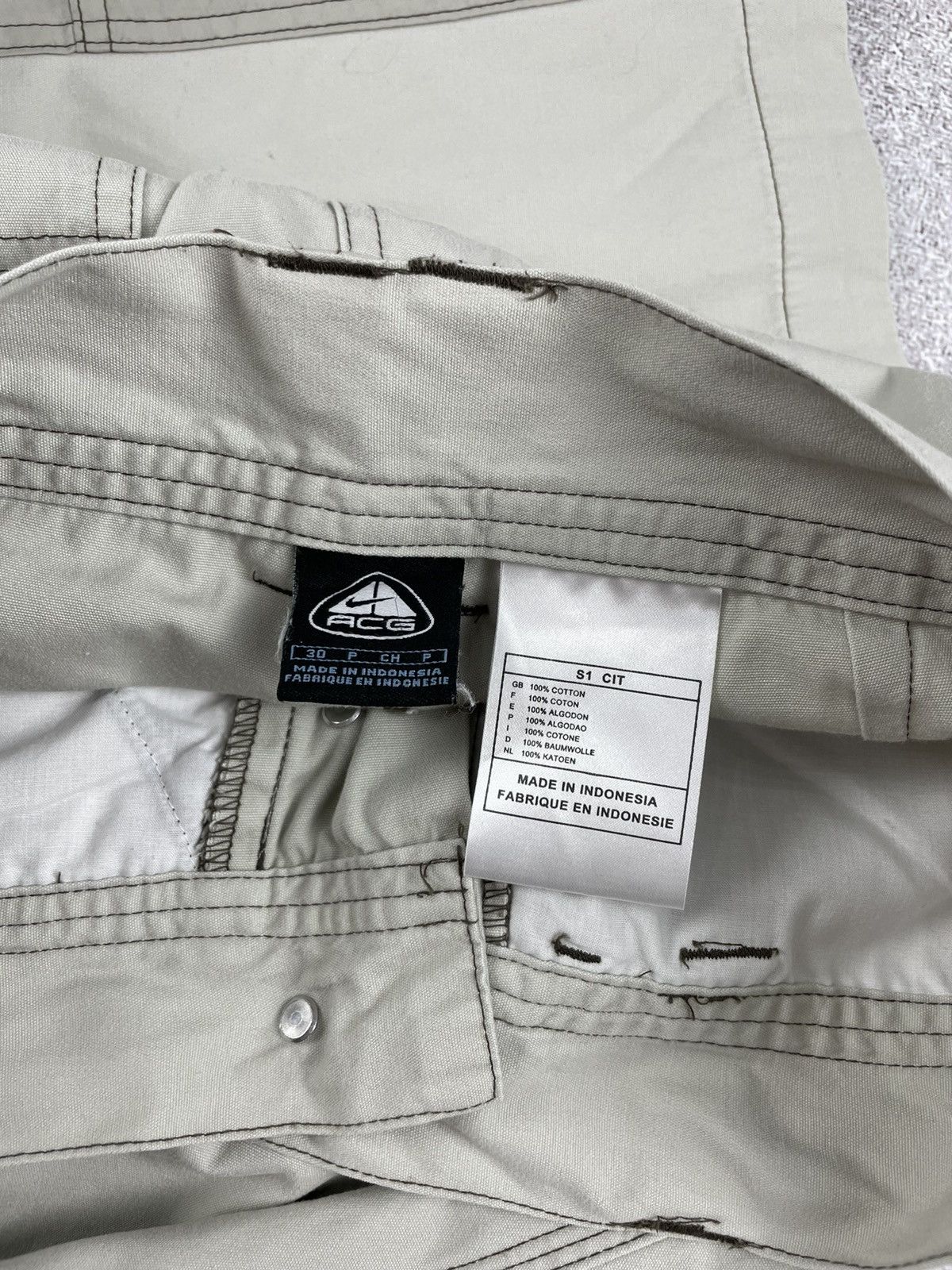 Nike × Nike ACG × Vintage Vintage Nike Acg Multi-Pocket Cargo Shorts Size 30 Size US 30 / EU 46 - 11 Thumbnail