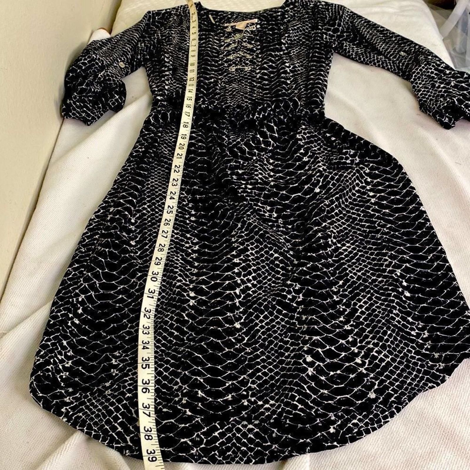 Michael Kors Michael Kors Gray Snake Animal Print Lace Up Chain Dress XS Size XS / US 0-2 / IT 36-38 - 14 Thumbnail