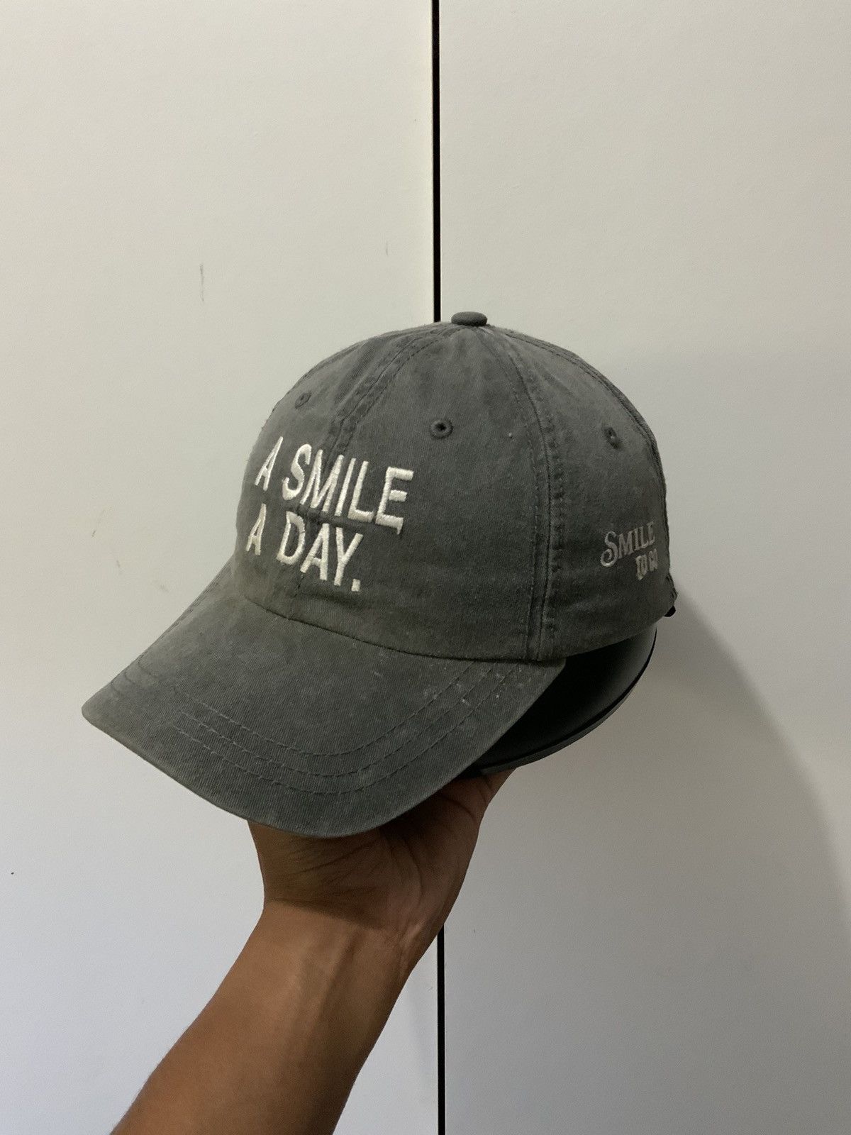 Hat Club A Smile A Day by Sportsman Fade Spellout Hat Size ONE SIZE - 1 Thumbnail