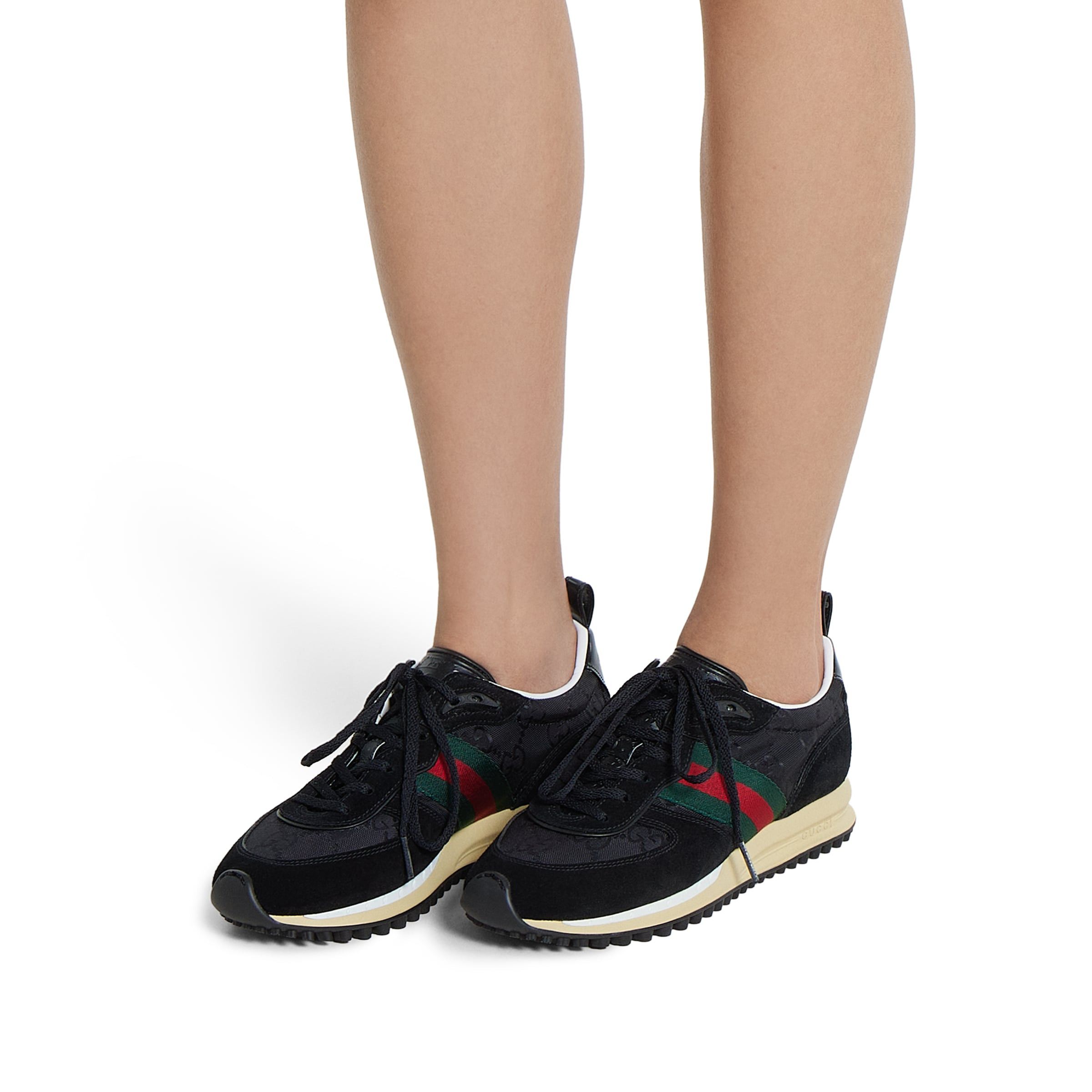 oc11z1025 Re-Motion Sneakers in Black