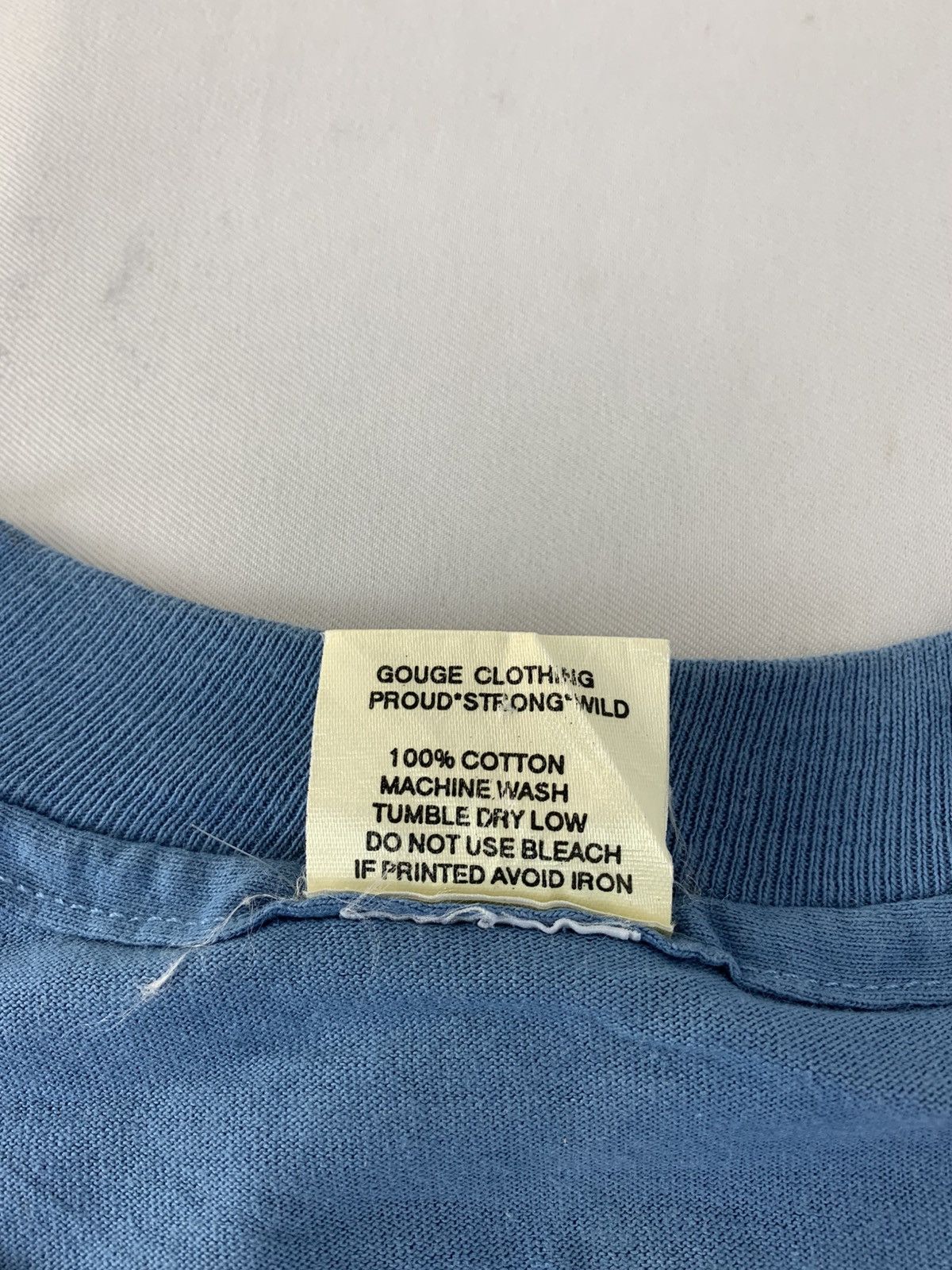 Vintage 90s Gouge USA Clothing Skate Big Logo Sky Blue Tee Size US L / EU 52-54 / 3 - 8 Thumbnail