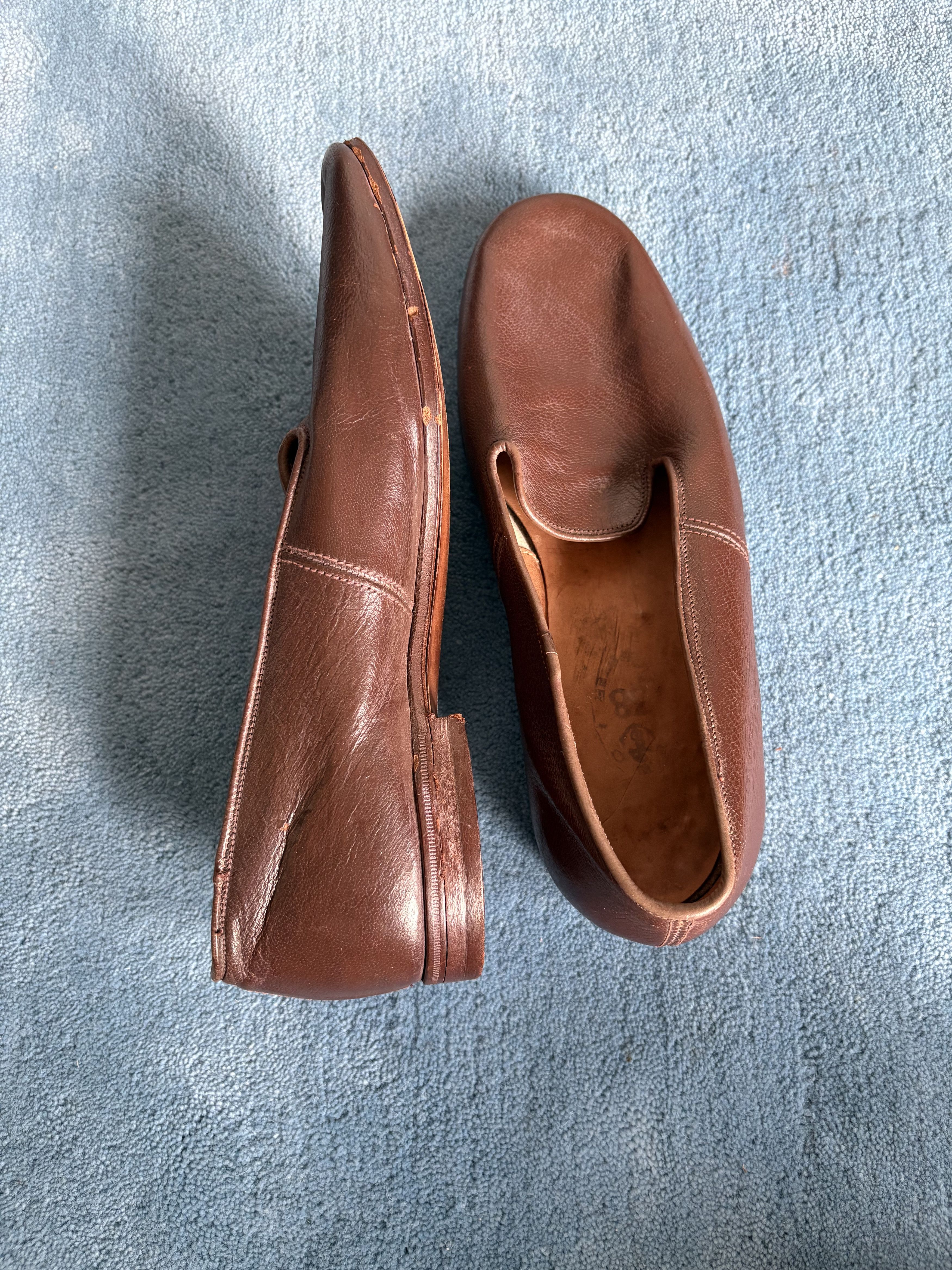 Other Vintage G.T. Hawkins Leather Slip-Ons (1946) Size US 6 / EU 39 - 7 Thumbnail