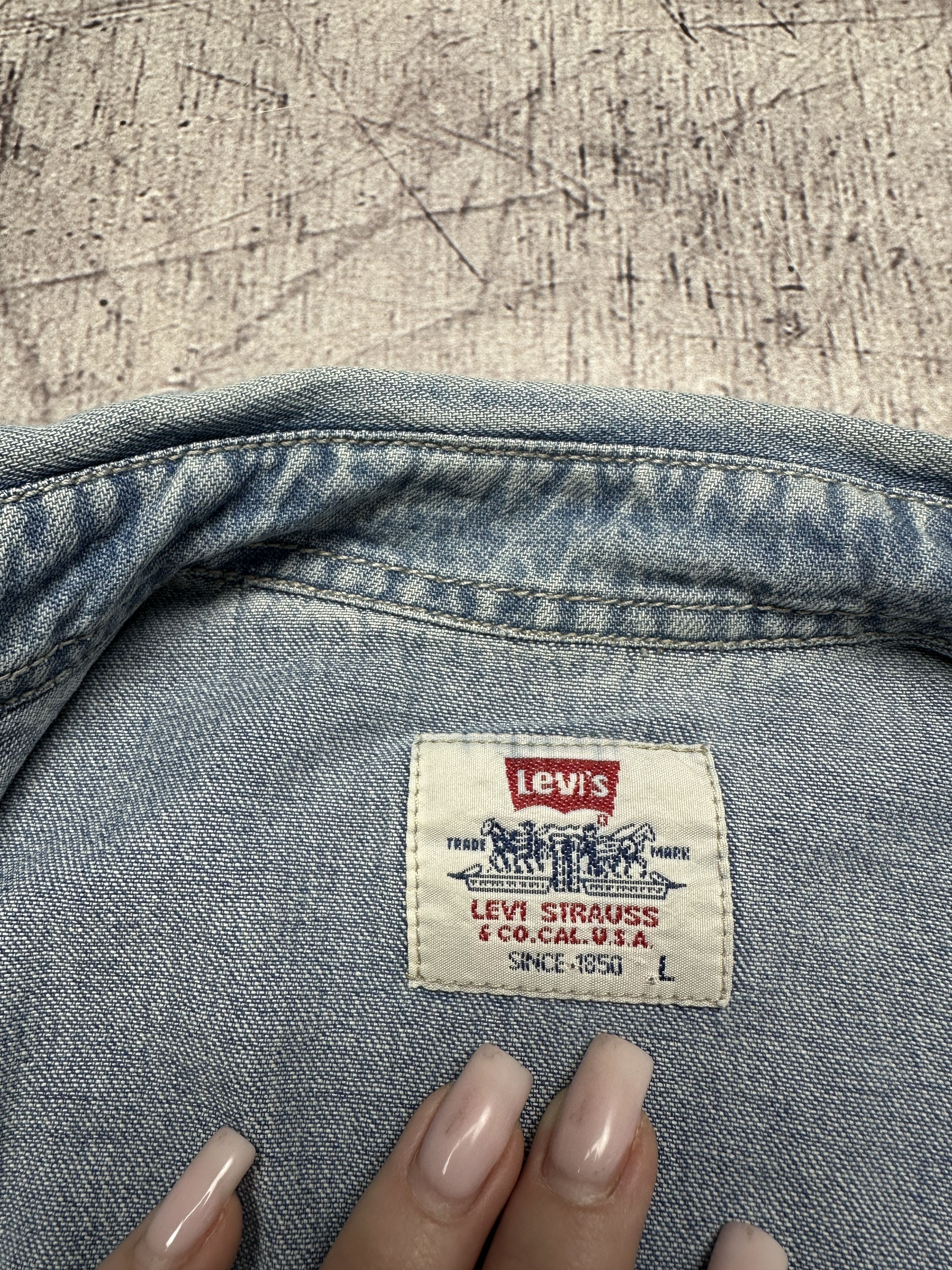 Levi's Levi's Vintage Mens Denim Shirt Size US L / EU 52-54 / 3 - 6 Thumbnail