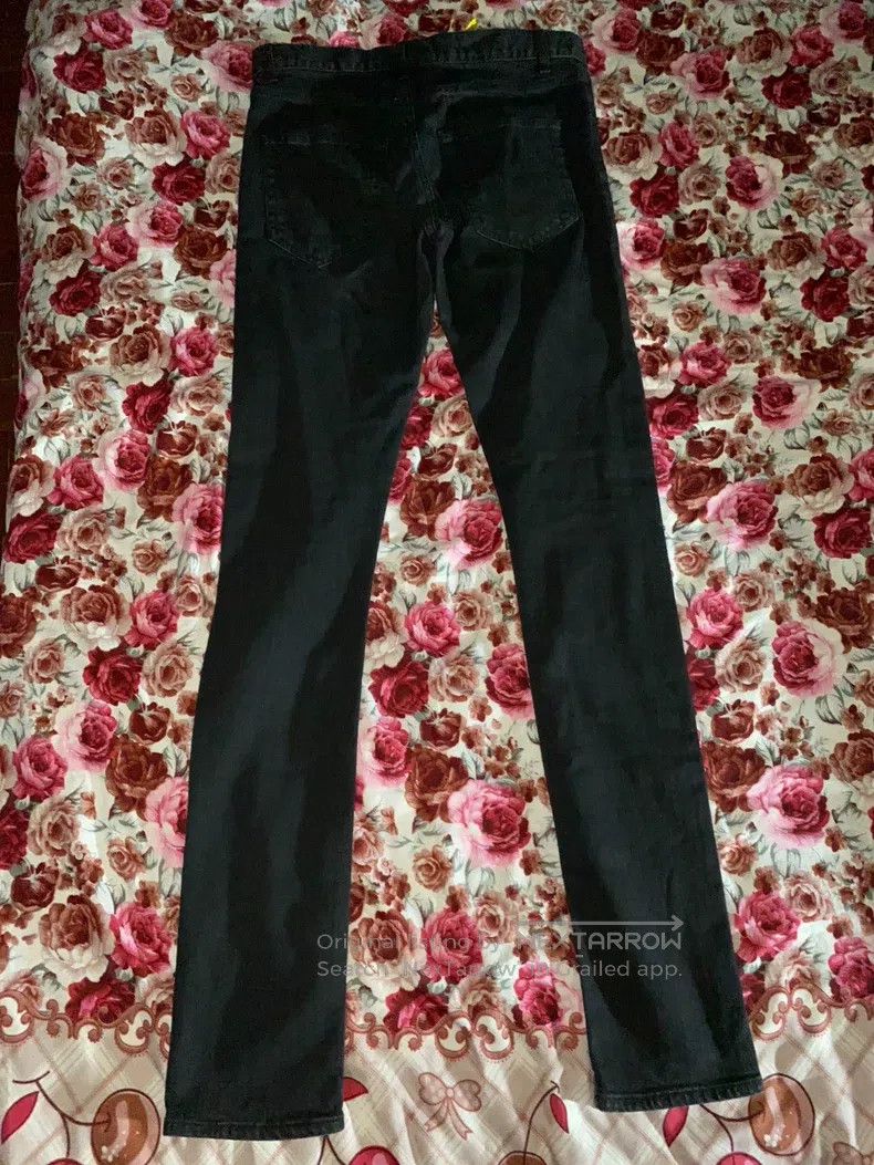 Saint Laurent Paris Saint Laurent Paris Washed Cut-Out Hole Denim Jeans Size 2 Size US 28 / EU 44 - 3 Thumbnail
